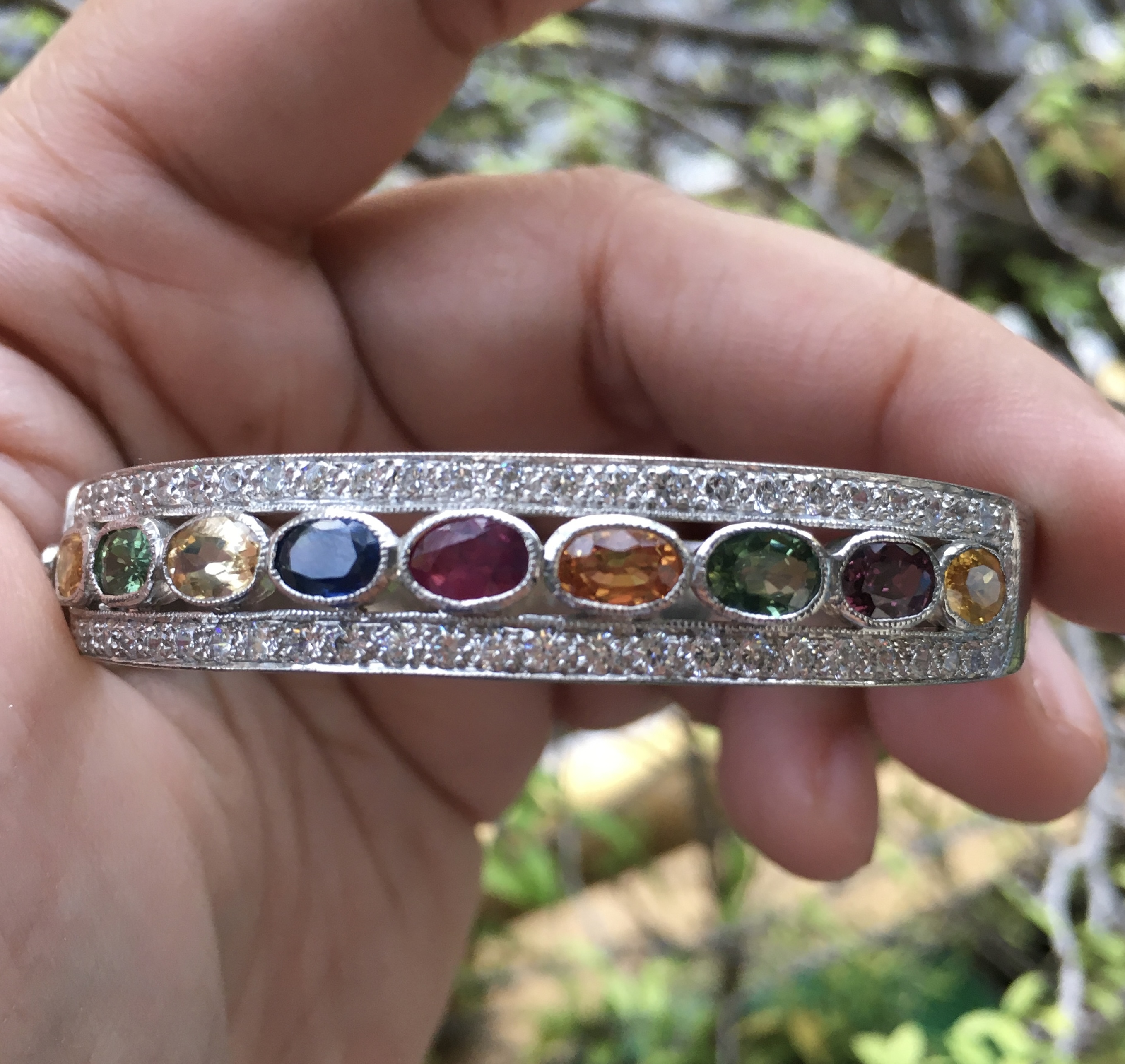 (มาใหม่) กำไลพลอยแท้ 9 เม็ด ทับทิม ไพลิน บุษราคัม เขียวส่อง รวม 7 กะรัต งานสวย สำหรับสาวไซส์เล็กค่ะ