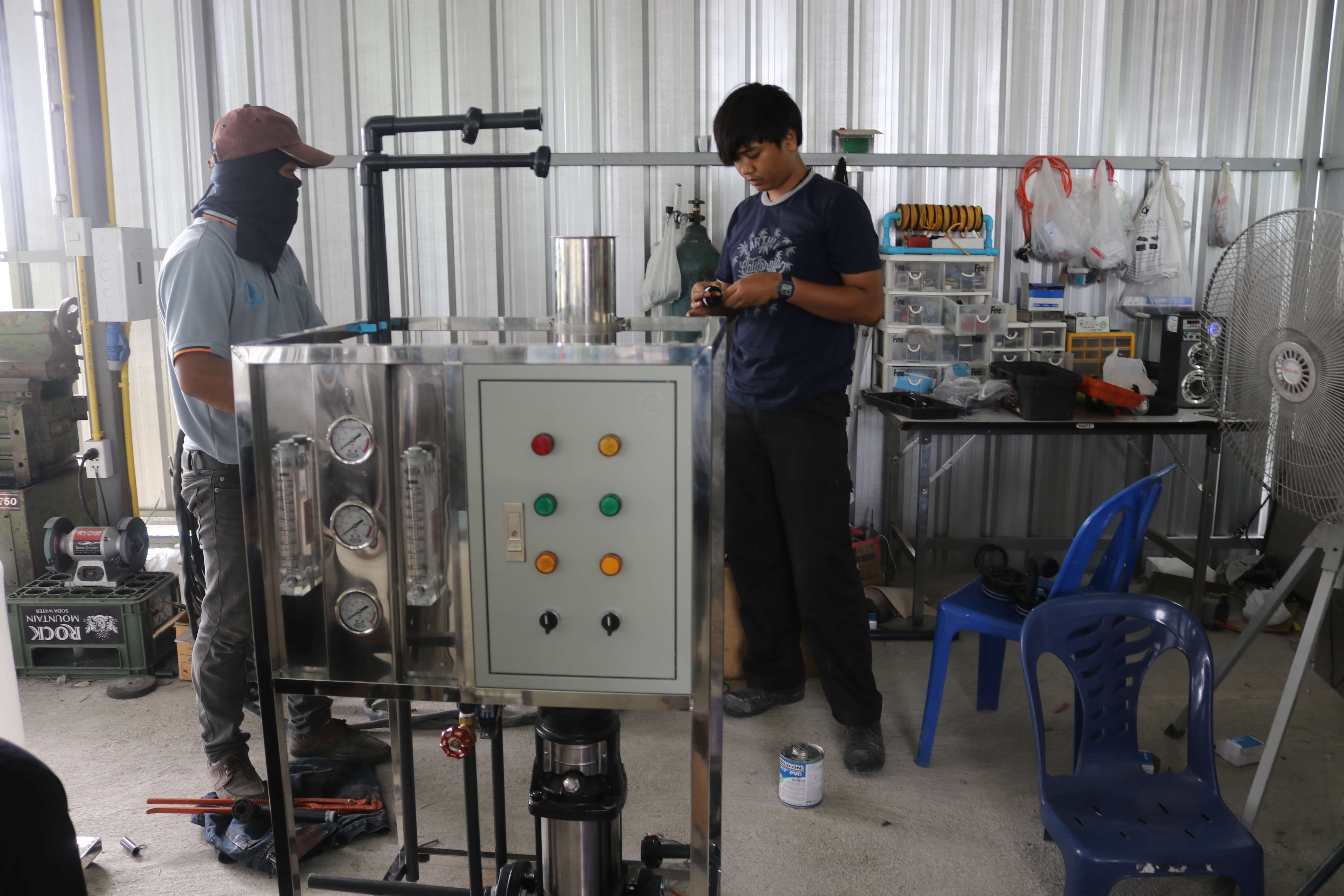 เครื่องกรองน้ำroขนาดกลาง12000ลิตร