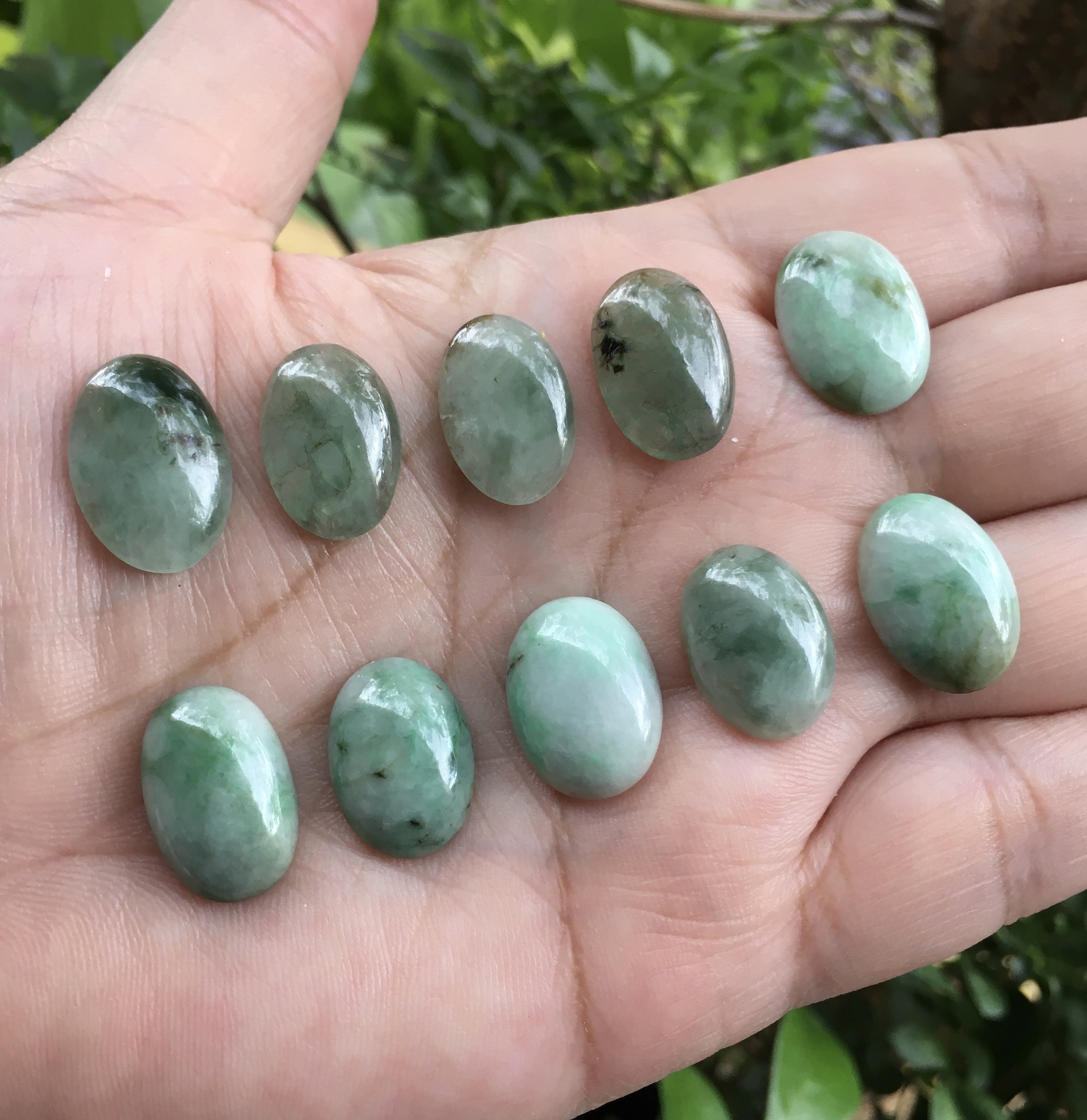 (เทๆ หยกแท้เม็ดใหญ่ 299 ทุกเม็ด) JADE หยกแท้ ธรรมชาติ คละสี คละไซส์ เหมาล็อตทำสร้อยข้อมือ สร้อยคอ ได้ สวย คลาสสิคค่ะ