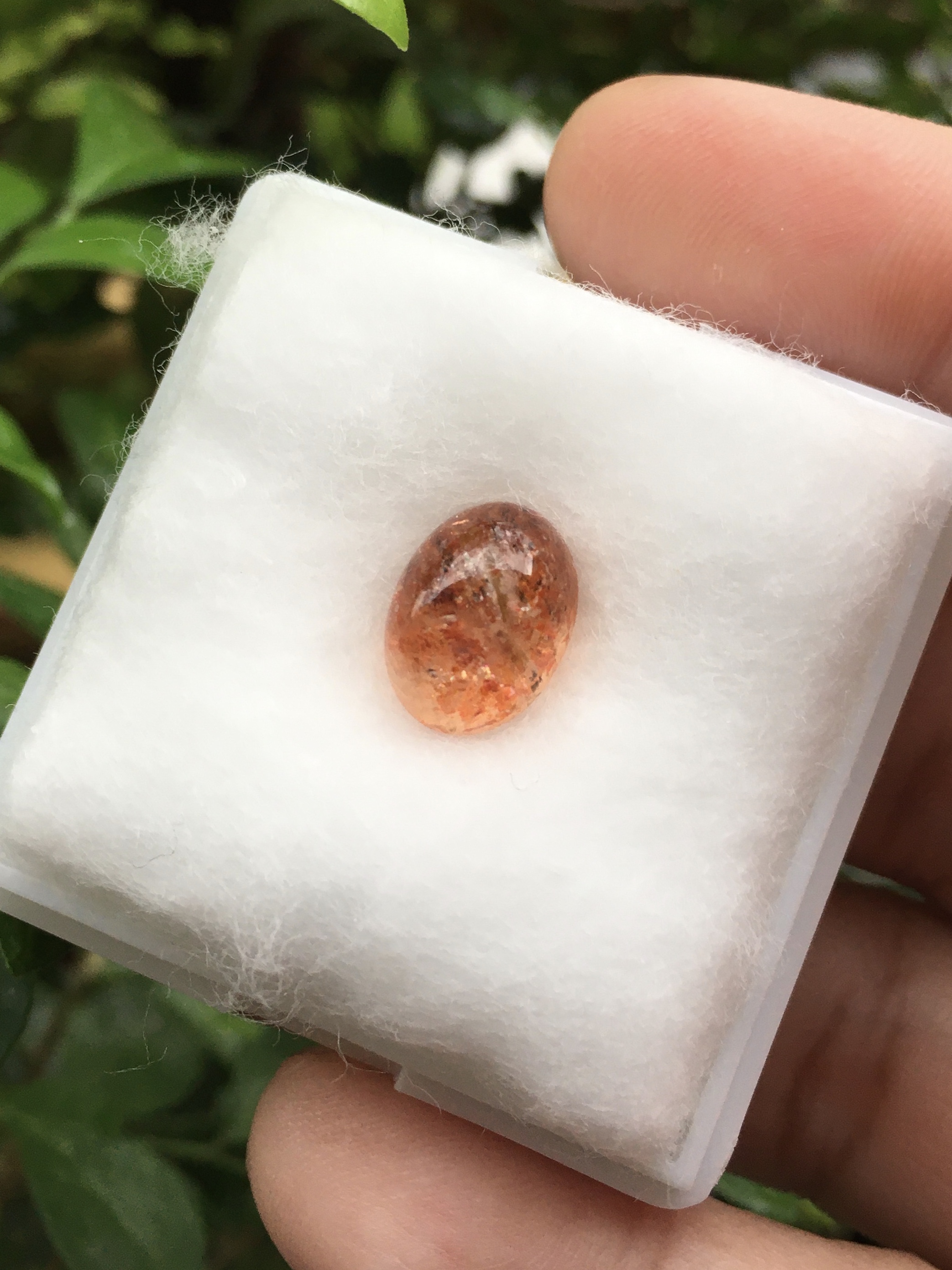 SUN STONE ซันสโตนแท้ 4 กะรัต รุ่นนี้เนื้อใส เหลือบสว่าง เนื้อสีส้มสวย มีเสน่ห์ น่าสะสม