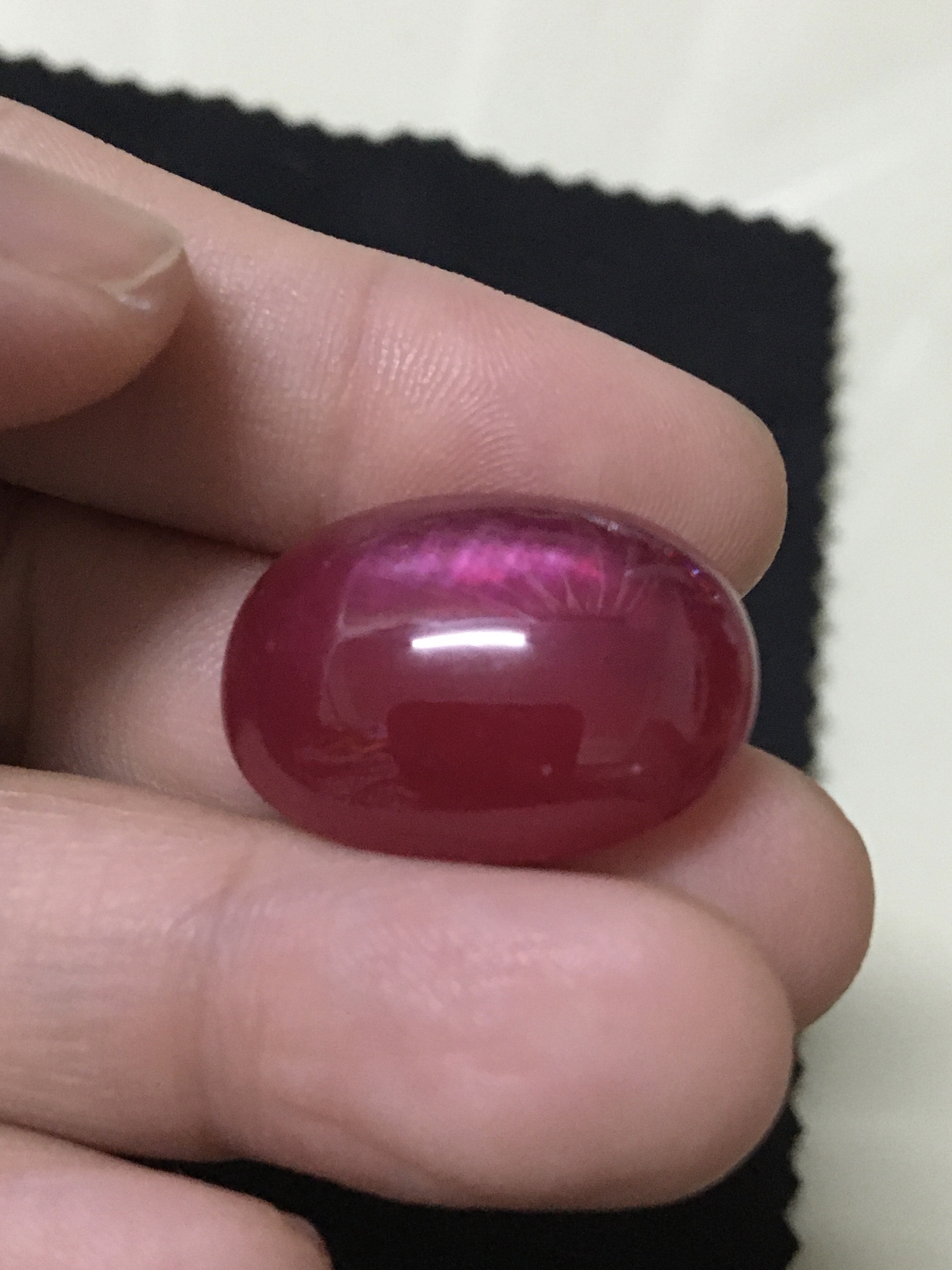 (New arrival)ทับทิมแท้ หลังเบี้ย เม็ดโต 41 กะรัต สีแดงอมชมพูหวานมาก มีปุยเพิ่มเสน่ห์ด้วยจ้า ไม่พอใจยินดีคืนเงิน