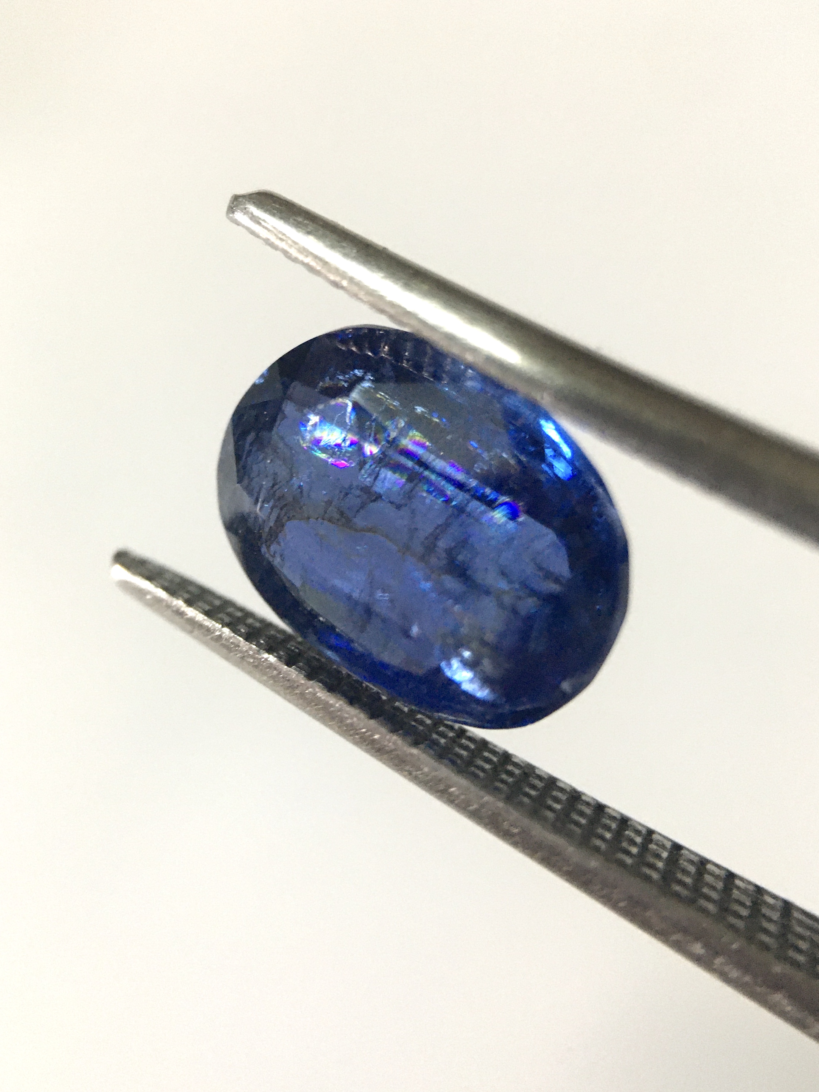 KYANITE ไคยาไนต์ แท้ 1.9 กะรัต พลอยดิบธรรมชาติ สีสดจัด ไฟดี ติดรุ้งเต็มเม็ด สวยมีเสน่ห์ น่าสะสม