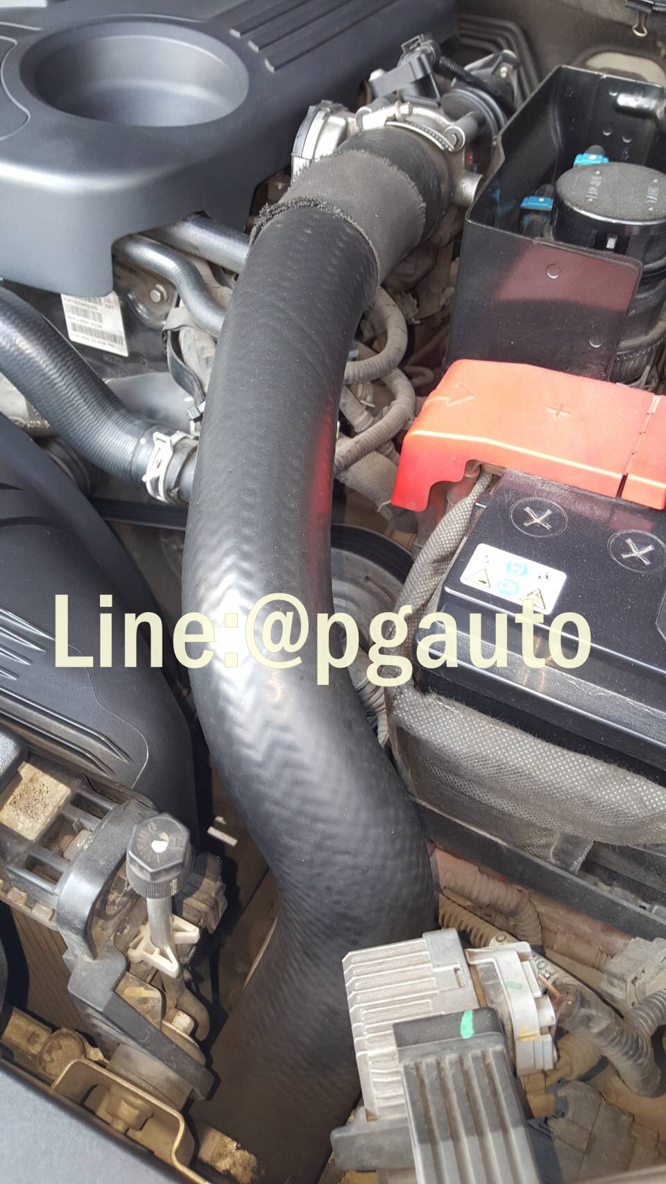 ท่ออินเตอร์คูลเลอร์ข้าง-ซ้าย มาสด้า บีที 50 โปร ปี 2012-2014 ครื่อง 2.2 L / ฺBT50 PRO 2012-2014 2.2 แท้ศูนย์ (1ชิ้น) / รูปจริง