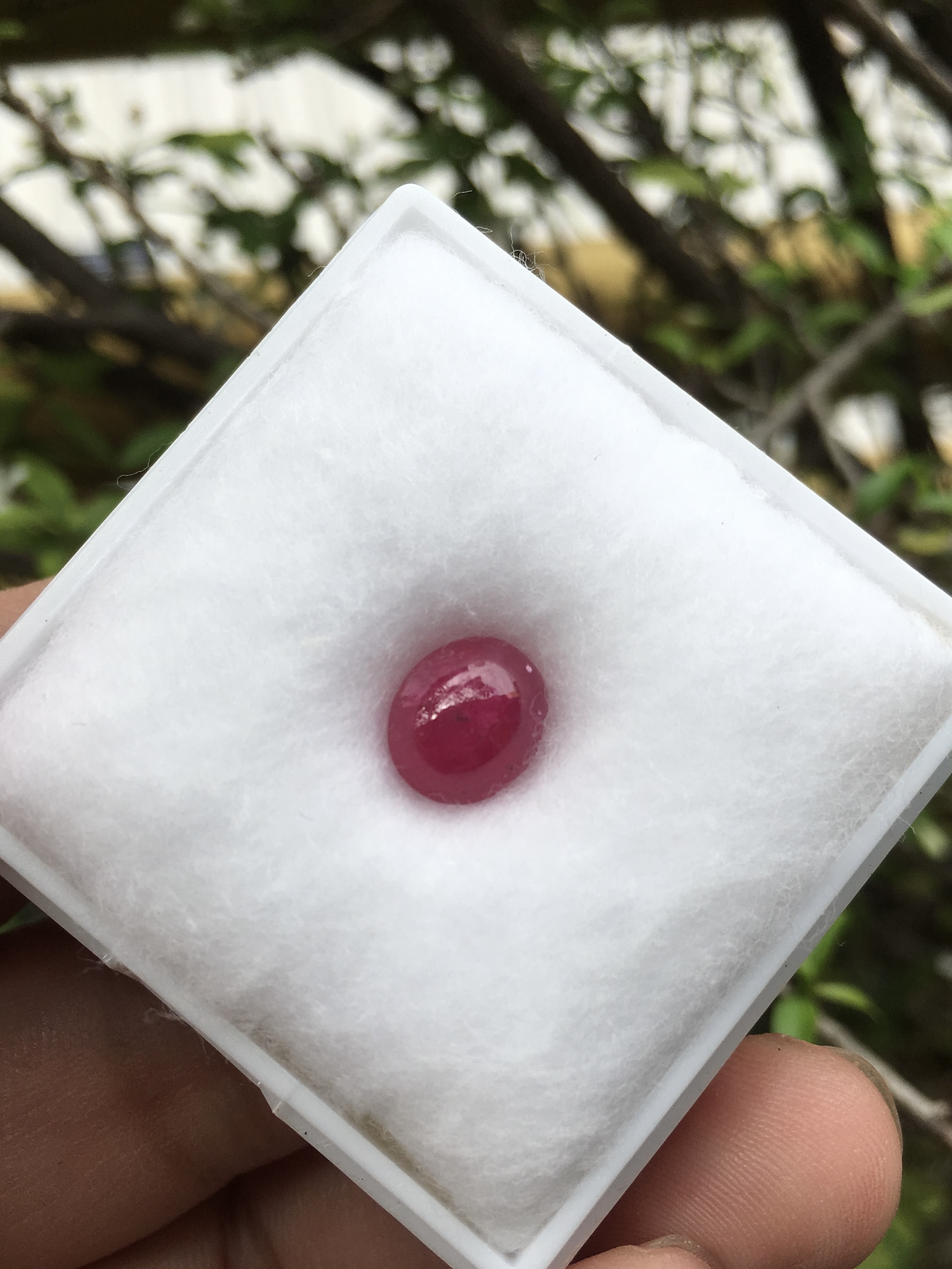 RUBY ทับทิมแท้ 3.0 กะรัต สีชมพูหวาน เจียรหลังเบี้ย ไซส์กำลังน่ารัก ขึ้นงานทองล้อมเพชรจะเลิศค่ะ