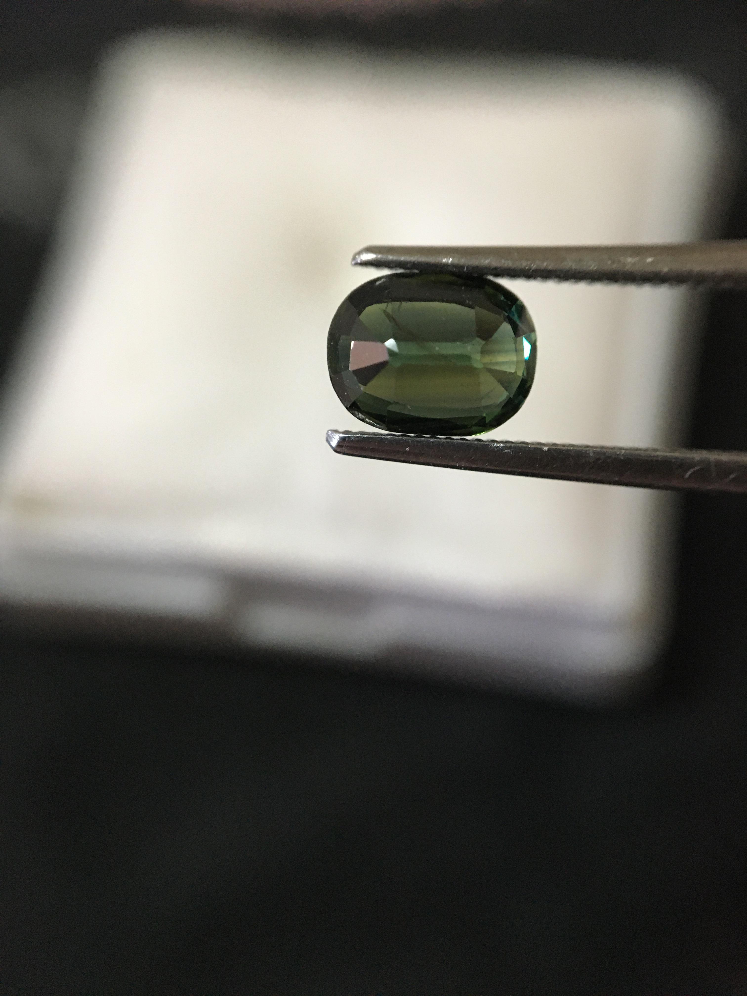 (พิเศษ 1200)พลอยเขียวส่องแท้ 1 กะรัต สีสวย น่ารักมากๆค่ะ เนื้อใส ไฟดี ไม่พอใจยินดีคืนเงิน