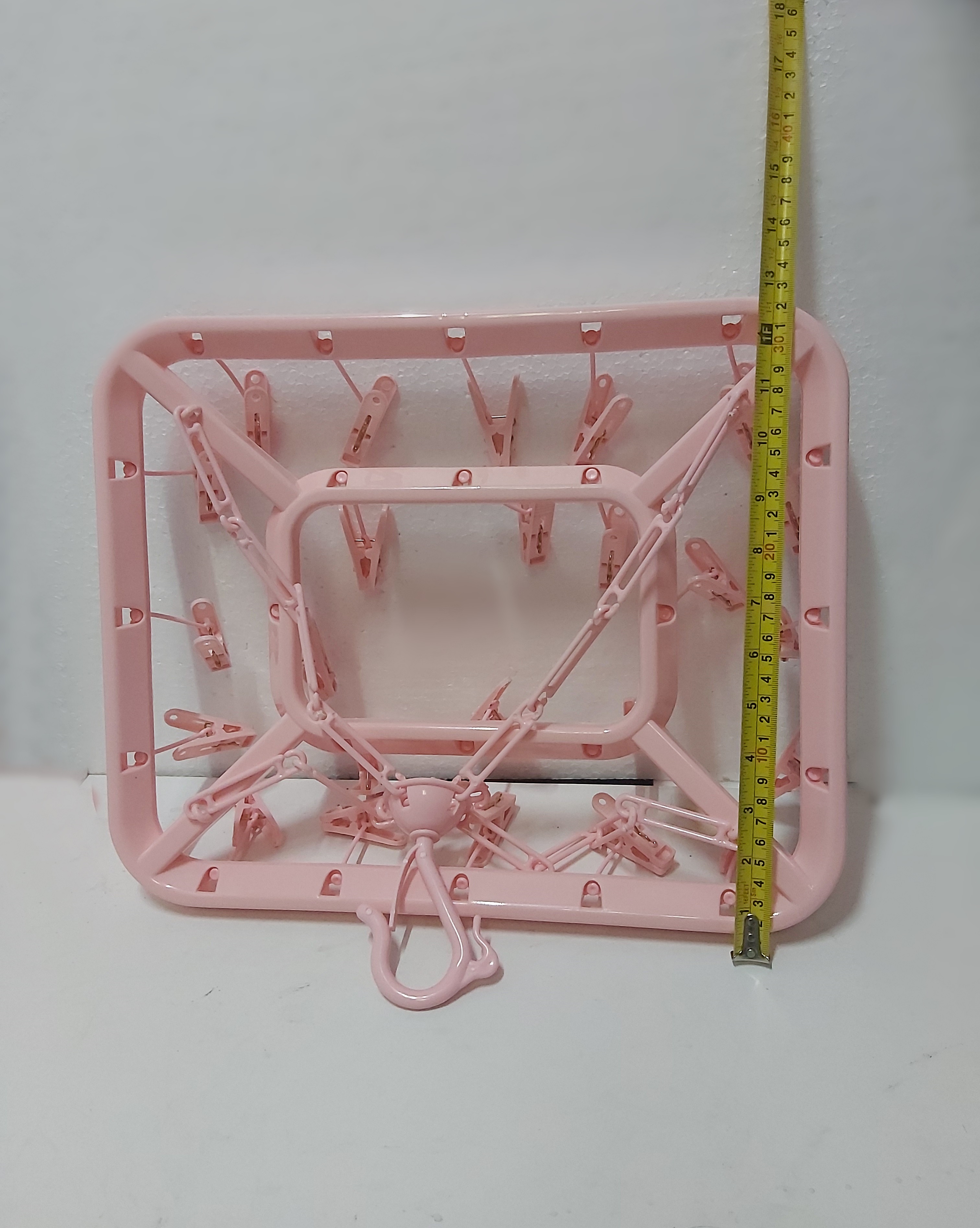 ห่วงตากผ้าพลาสติก-เหลี่ยม ที่หนีบ 24 ตัว เกรด A (คละสี)