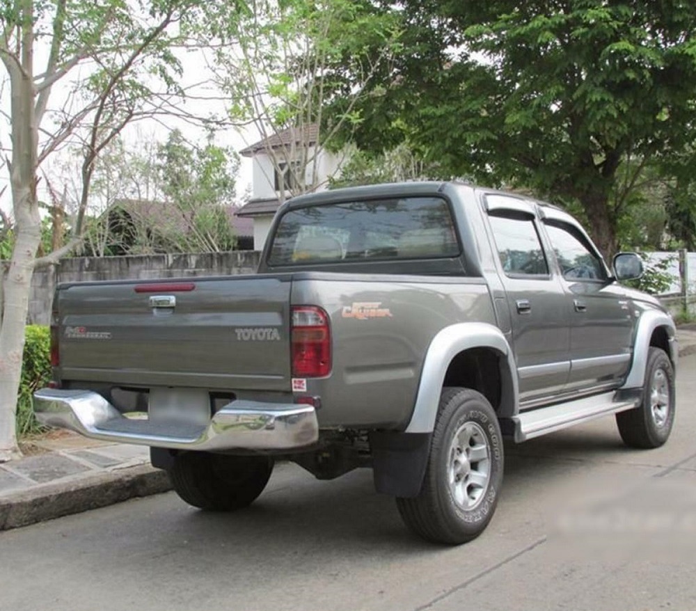 ทับทิมท้าย TOYOTA TIGER ปี 2004 LN166 (1 คู่) เทียบ / รูปจริง