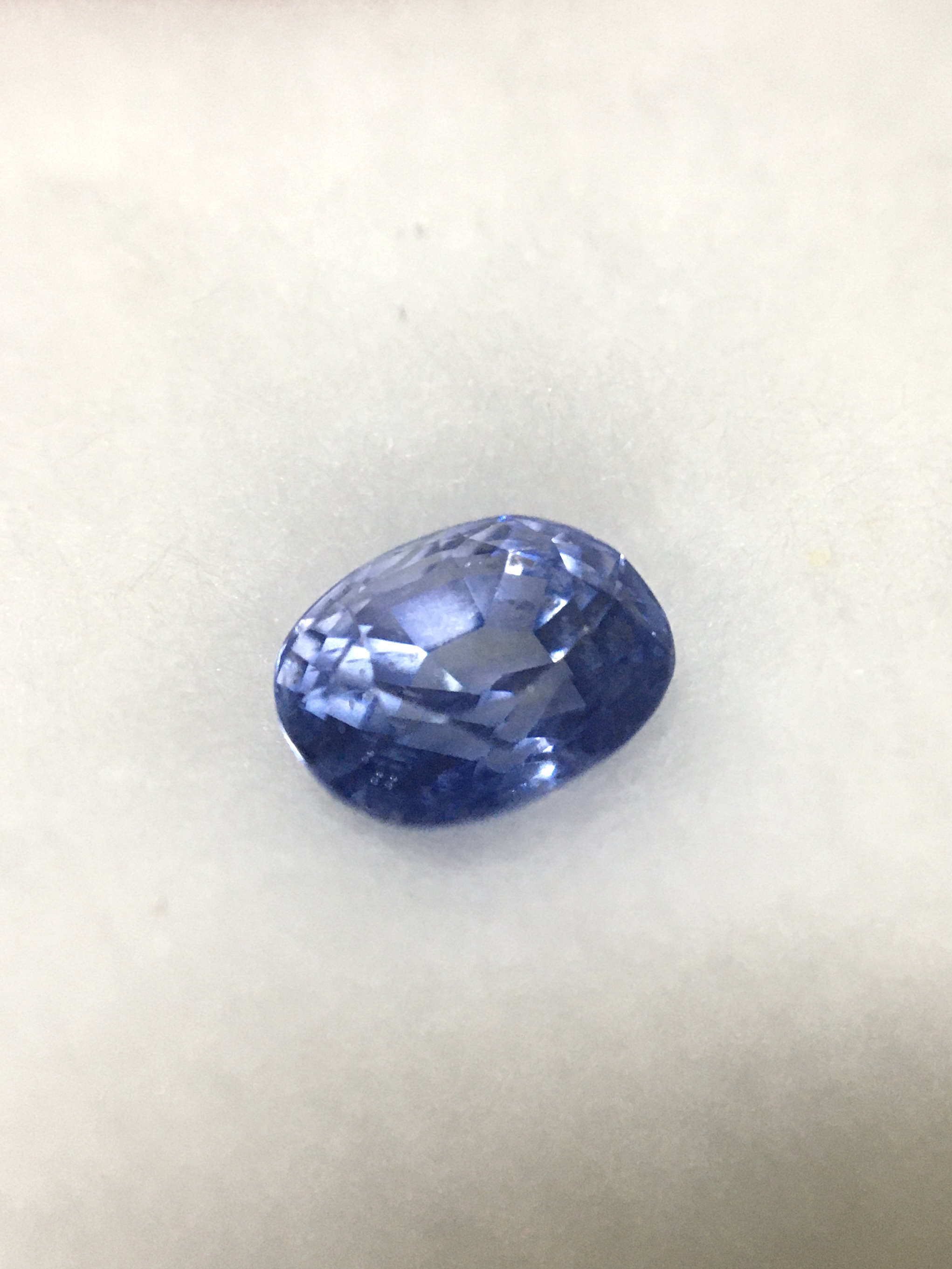 (พิเศษ 3900)ไพลินแท้ 1.3 กะรัต สีสวย น่ารักมากๆค่ะ เนื้อใส ไฟดี ไม่พอใจยินดีคืนเงิน