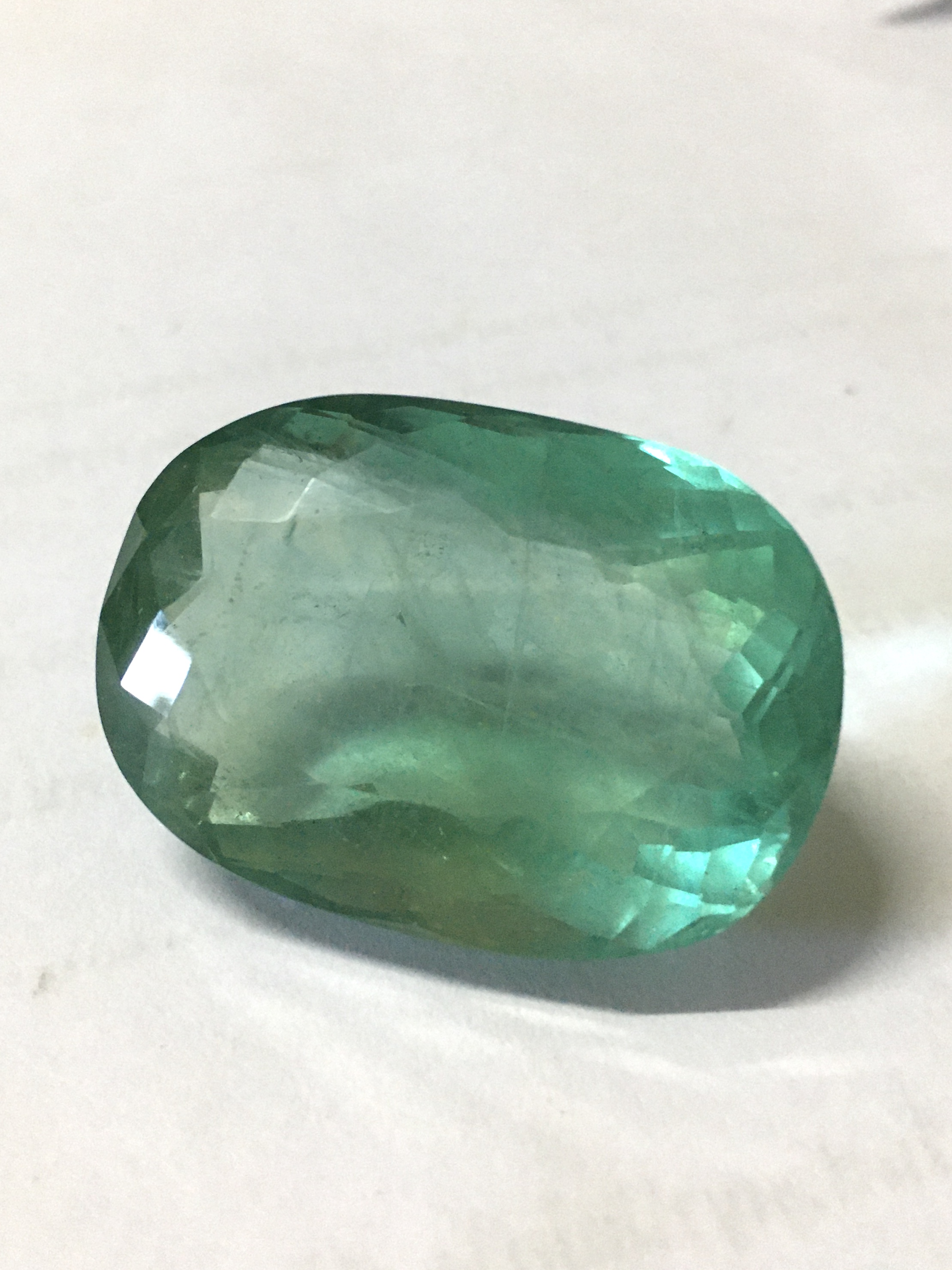 (Big size) FLUORITE ฟลูออไรท์ แท้ 99.7 กะรัต เม็ดโต สีเขียวโทนหวานๆ เนื้อใส ไฟดี มีตำหนิในเนื้อตามธรรมชาติ