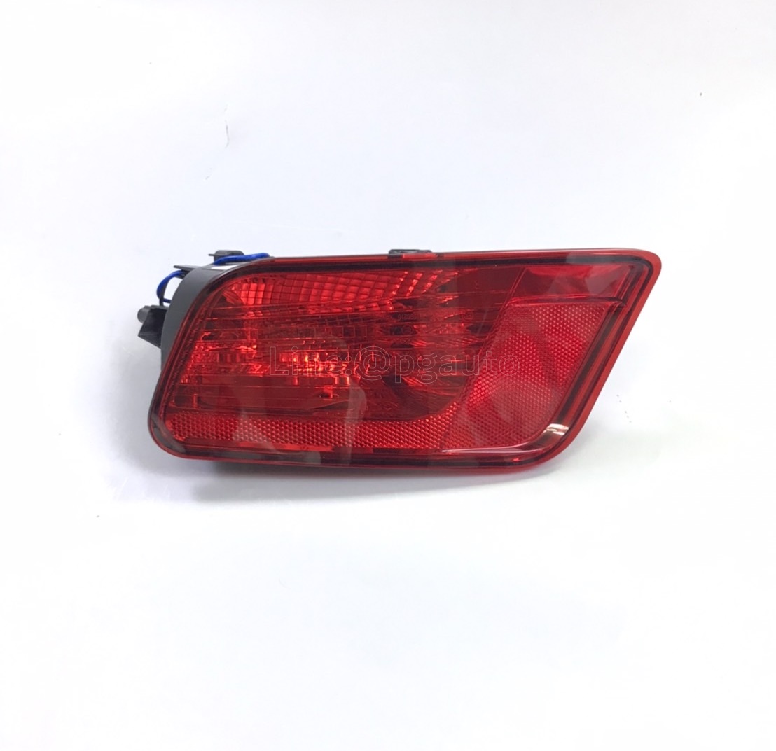 ไฟในกันชนหลัง RH FORD EVEREST ปี 2015-2018 (1ดวง) แท้ / รูปจริง
