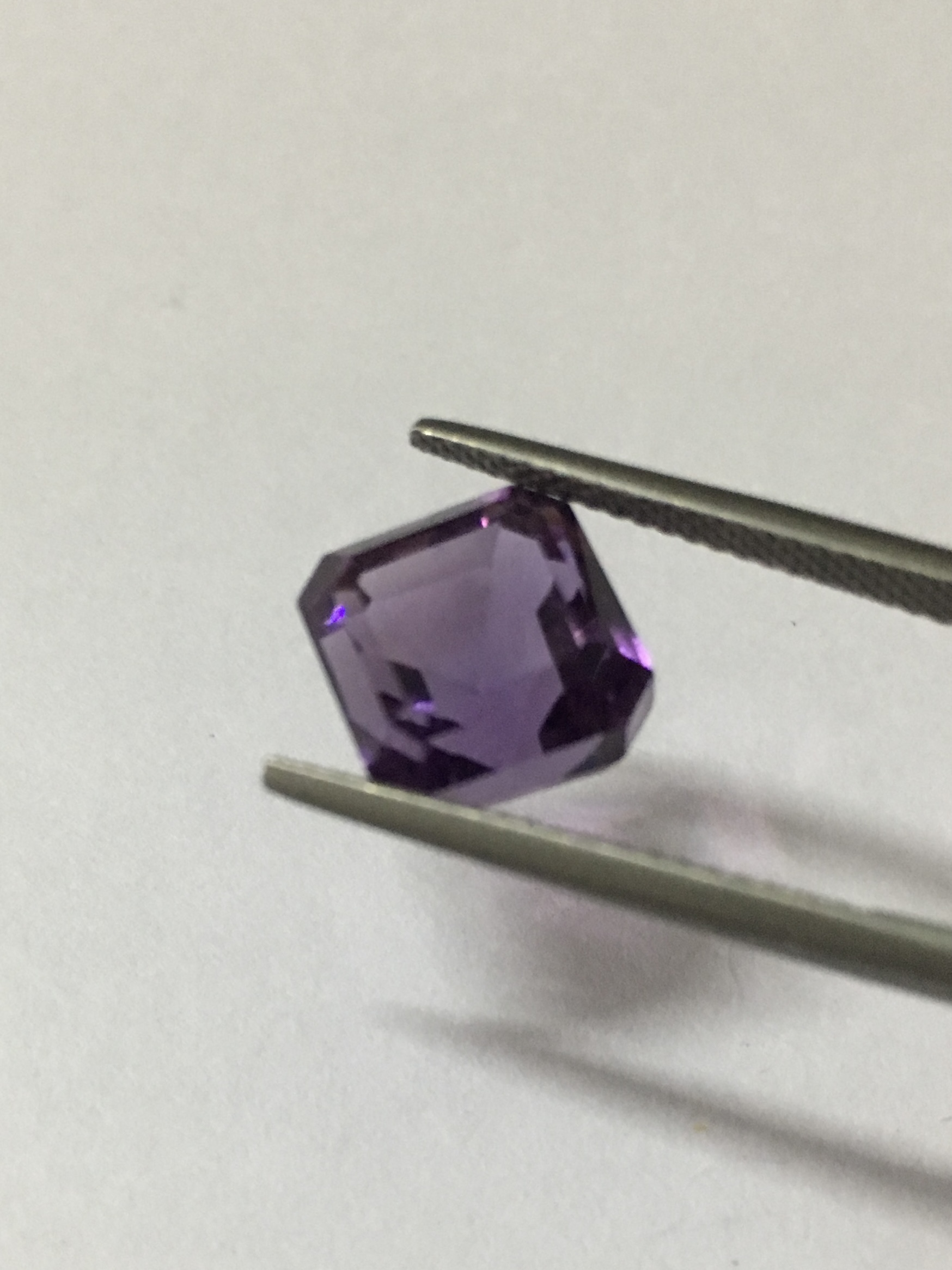 AMETHYST อเมทิสต์แท้ 6.87 กะรัต เนื้อใสติ๊ง เจียรแฟนซีเกร๋ๆ พลอยทรงสูง เหมาะทำงานดีไซน์ค่ะ