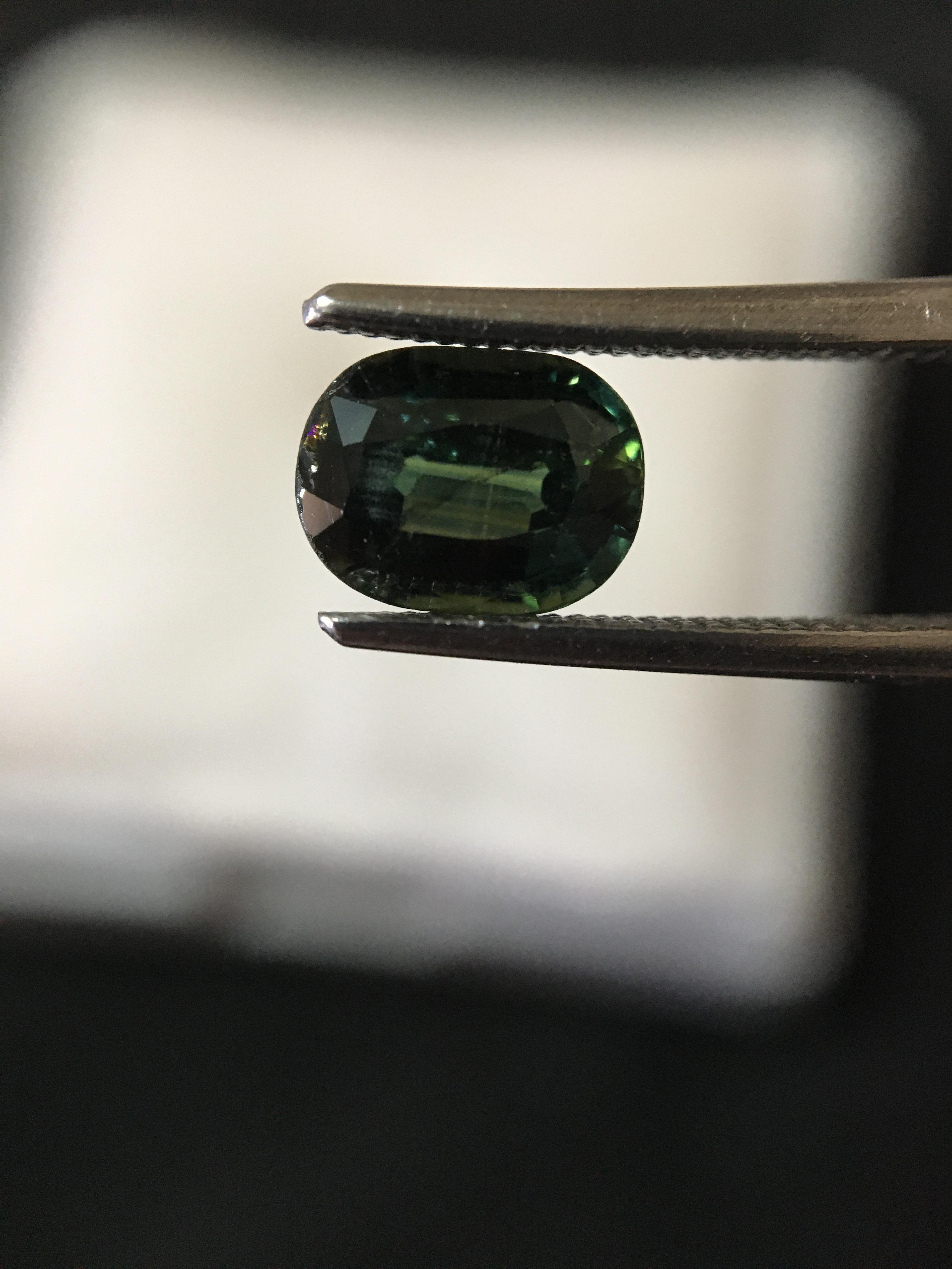 (พิเศษ 1200)พลอยเขียวส่องแท้ 1 กะรัต สีสวย น่ารักมากๆค่ะ เนื้อใส ไฟดี ไม่พอใจยินดีคืนเงิน