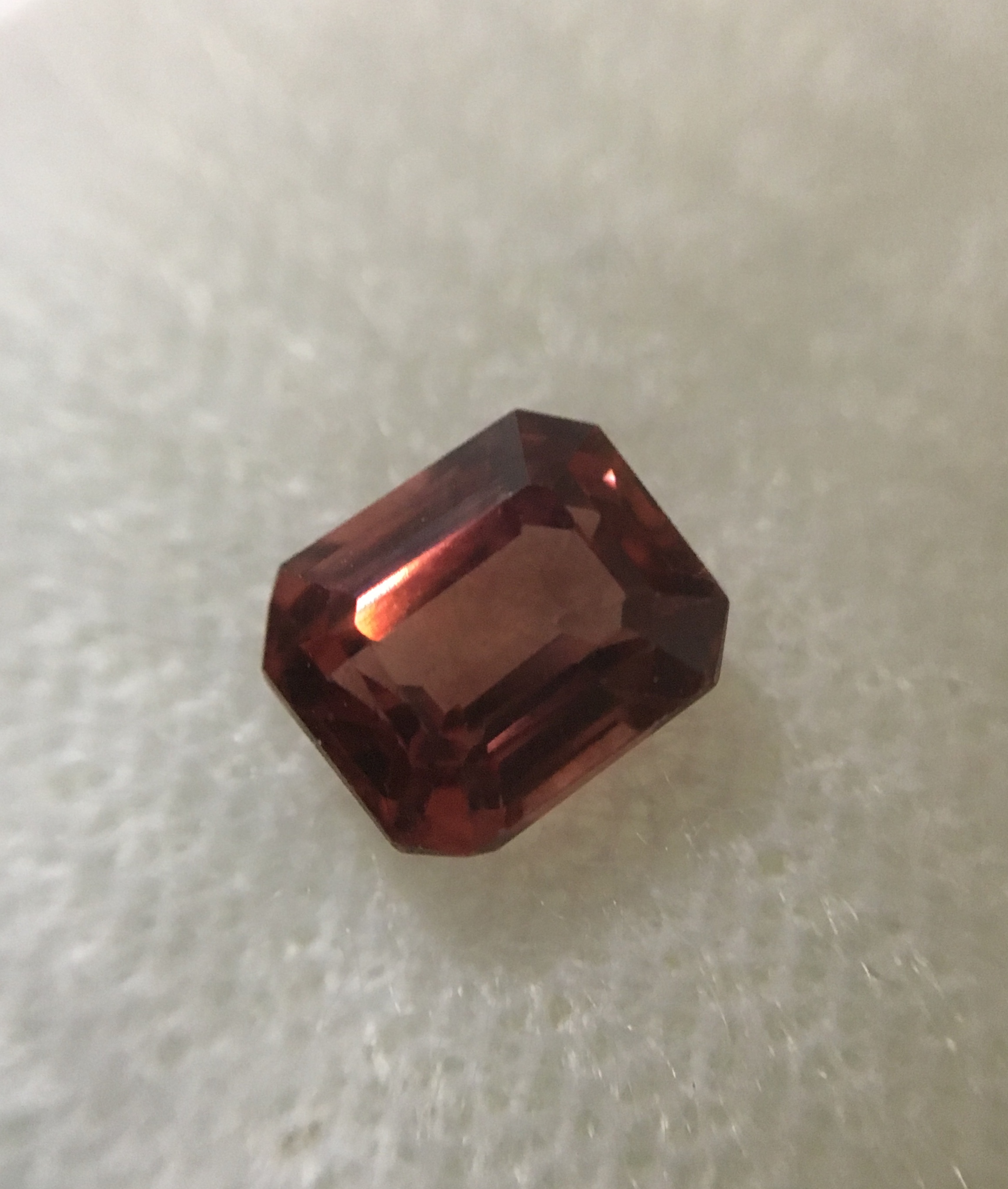 MALAYA GARNET มาลายาการ์เนตแท้ 1.18 กะรัต พลอยดิบเนื้อดี สีสวย ไฟดีมากค่ะ
