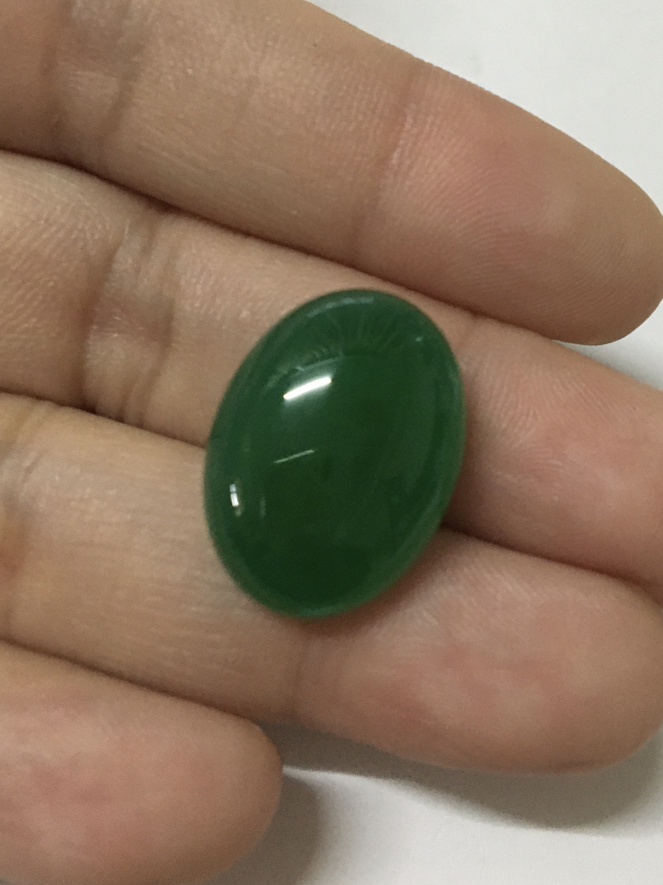 หยกจักรพรรดิ สวยมาก)หยก สังเคราะห์ สีสวยเหมือนแท้ ไร้ที่ติ ทั้งตำหนิ และสี เม็ดโต ราคาเบาๆ ไม่พอใจยินดีคืนเงินค่ะ