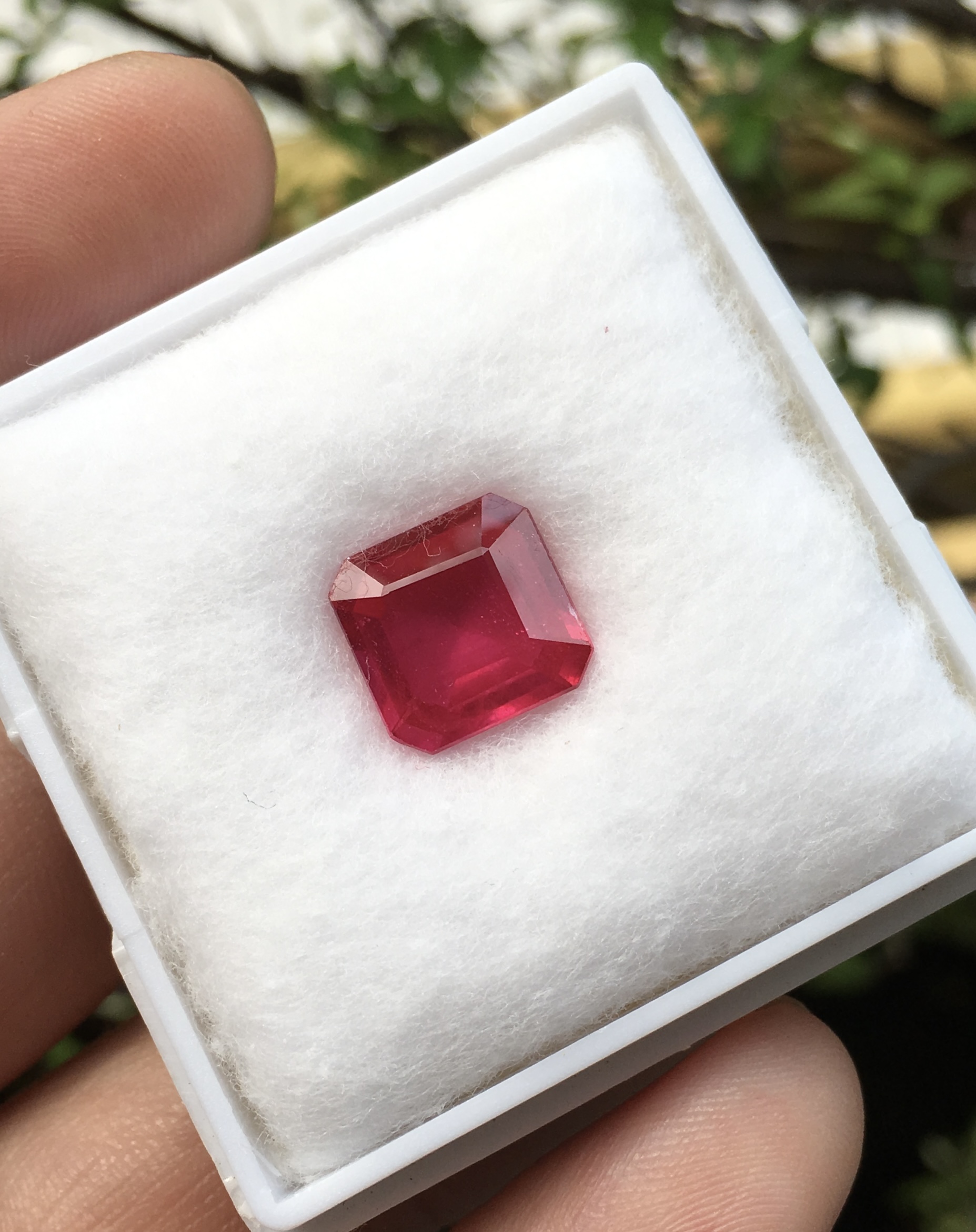 RUBY ทับทิมแท้ 4.72 กะรัต emerald cut เนื้อสะอาด ไฟดีสีสวยม๊าก