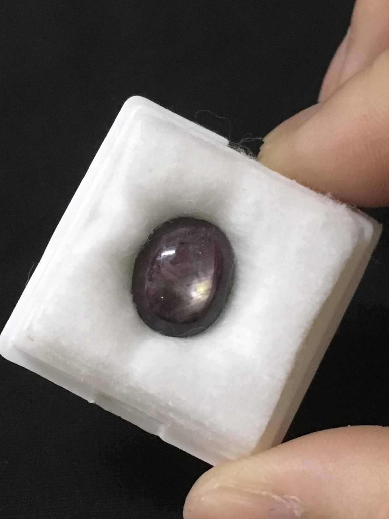 STAR RUBY ทับทิมสตาร์แท้ 5.6 กะรัต สีแดงโทนเข้ม ขาชัดสวย เม็ดใหญ่สวย