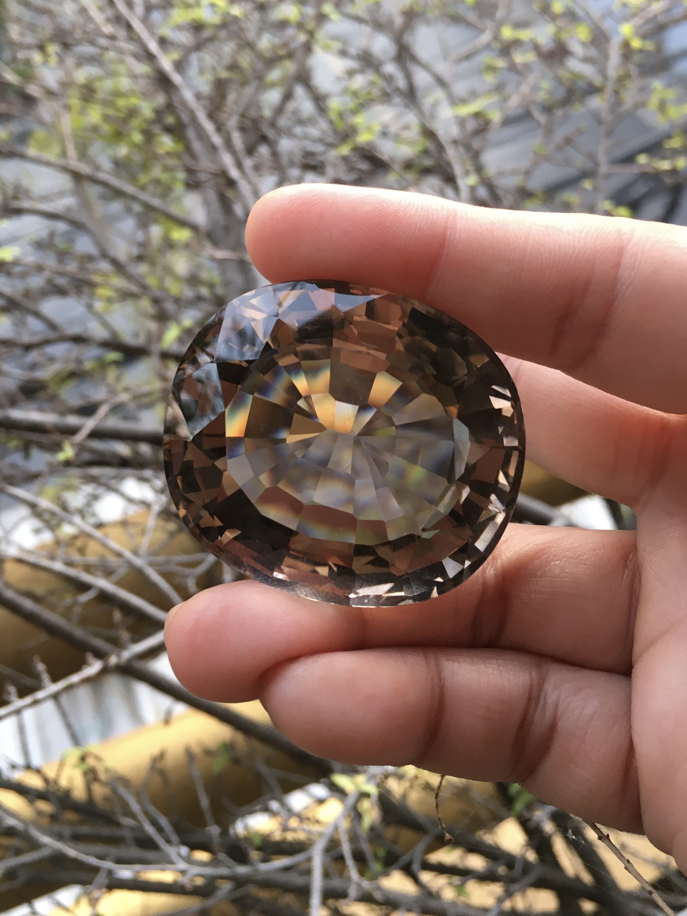 (ไซส์ยักษ์ สวยจัด ) สโมคกี้ควอทซ์ โคลนนิ่ง 208.75 กะรัต พลอยเนื้อควอทซ์สังเคราะห์ สวยเหมือนไร้ที่ติ ไฟดีม๊าก