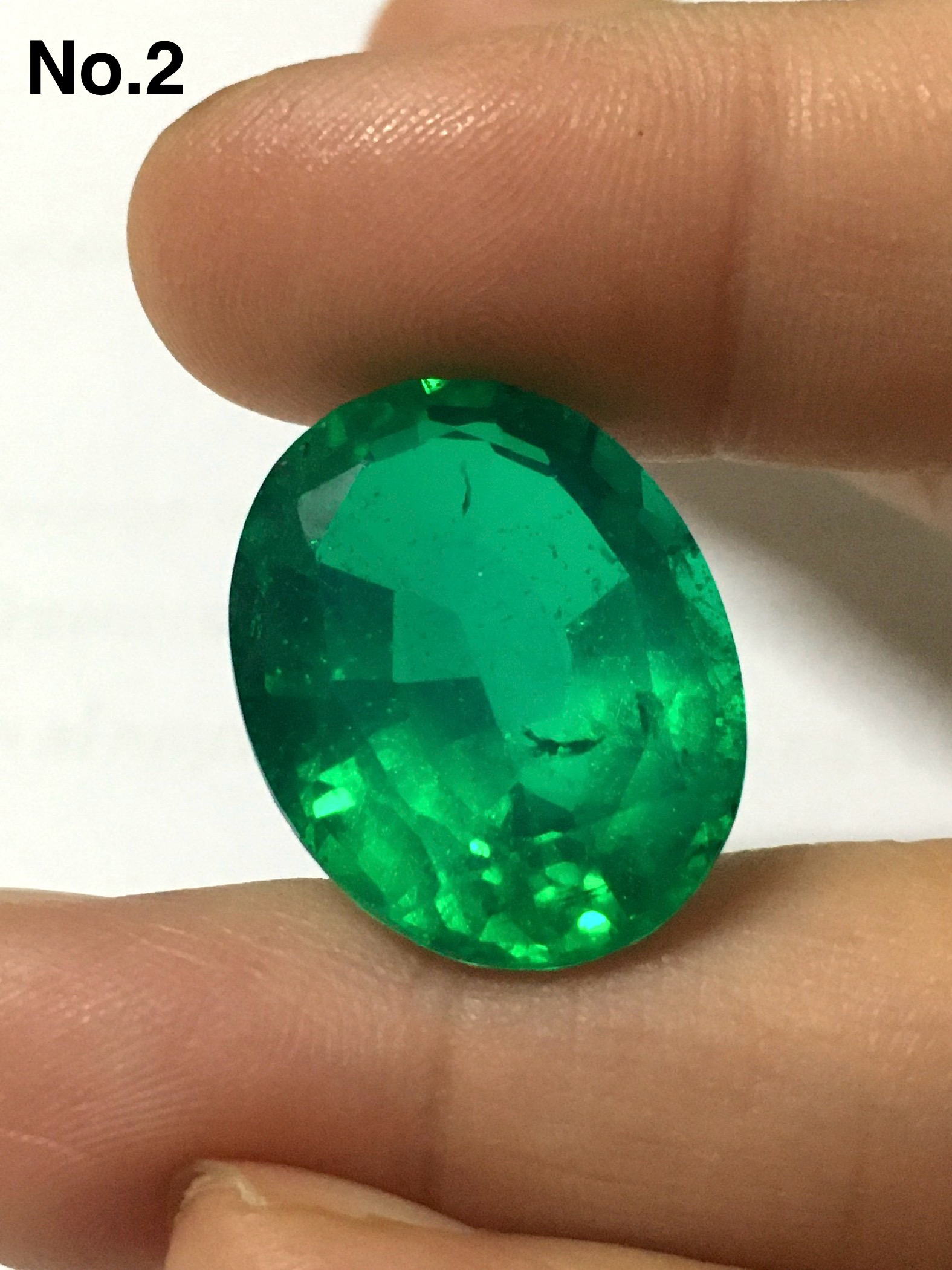 (เริ่มต้น1390 ) มรกต โคลนนิ่ง 2.9 กะรัต เจียรเหลี่ยมมรกต สวยเหมือนของแท้ แม้กระทั่งตำหนิจ้า