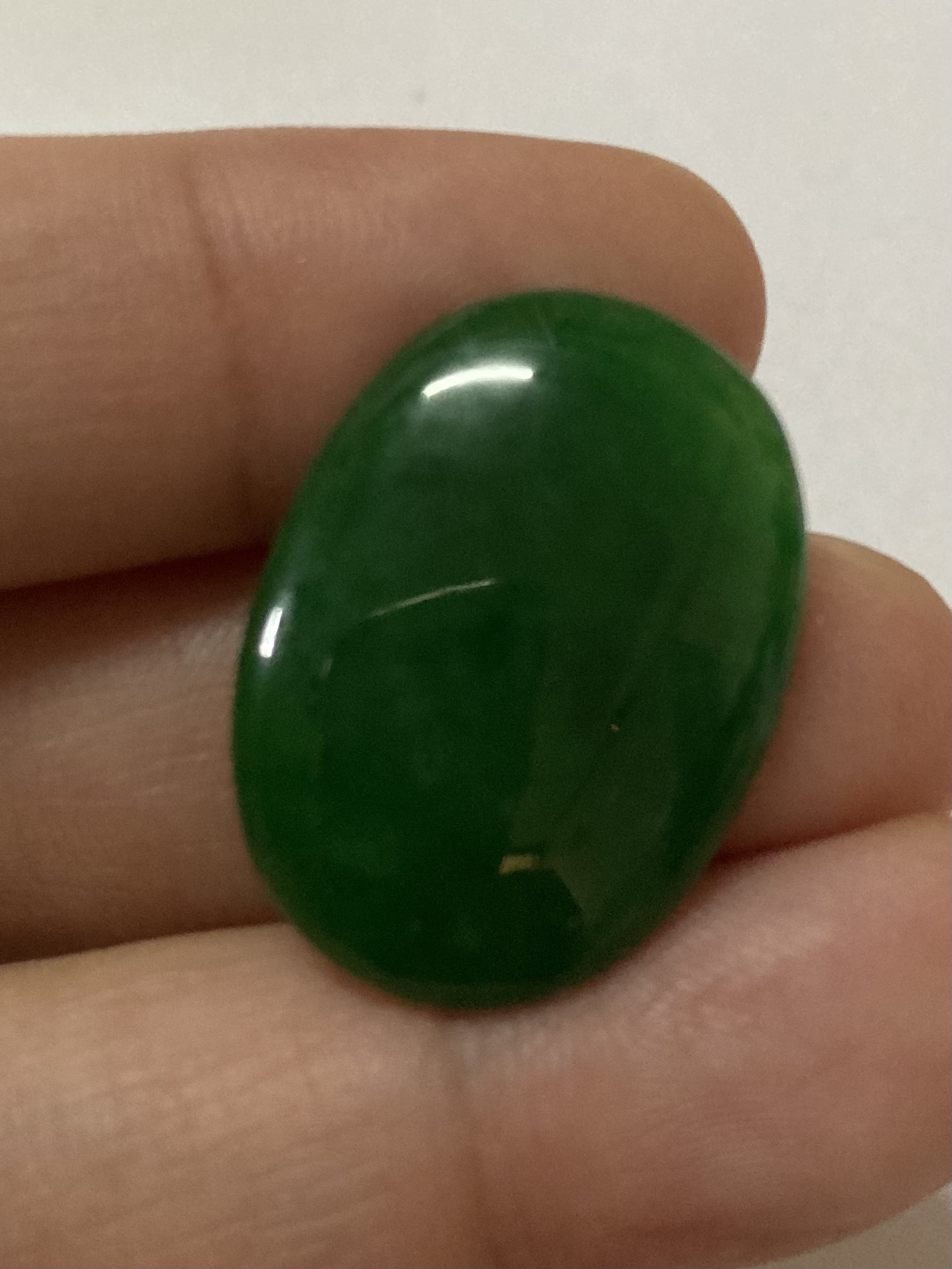 JADEITE หยกแท้ 19.58 cts. เม็ดใหญ่ไซส์บิ๊ก เนื้อดีสีสวยม๊ากค่ะ