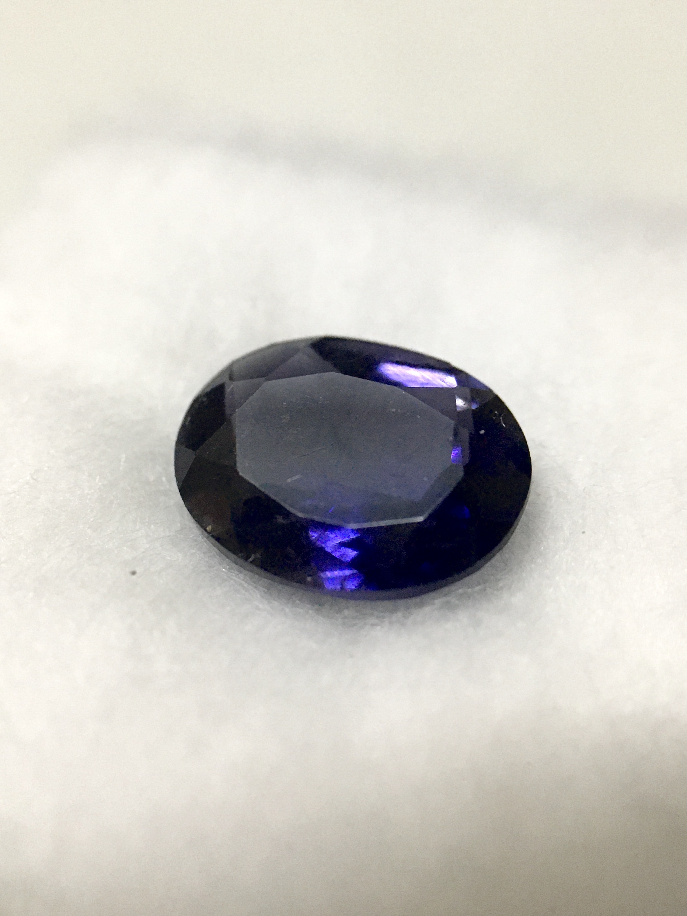 IOLITE ไอโอไลต์ 1.46 กะรัต พลอยแท้ สีน้ำเงินอมม่วง สวยมีเสน่ห์ลึกลับ