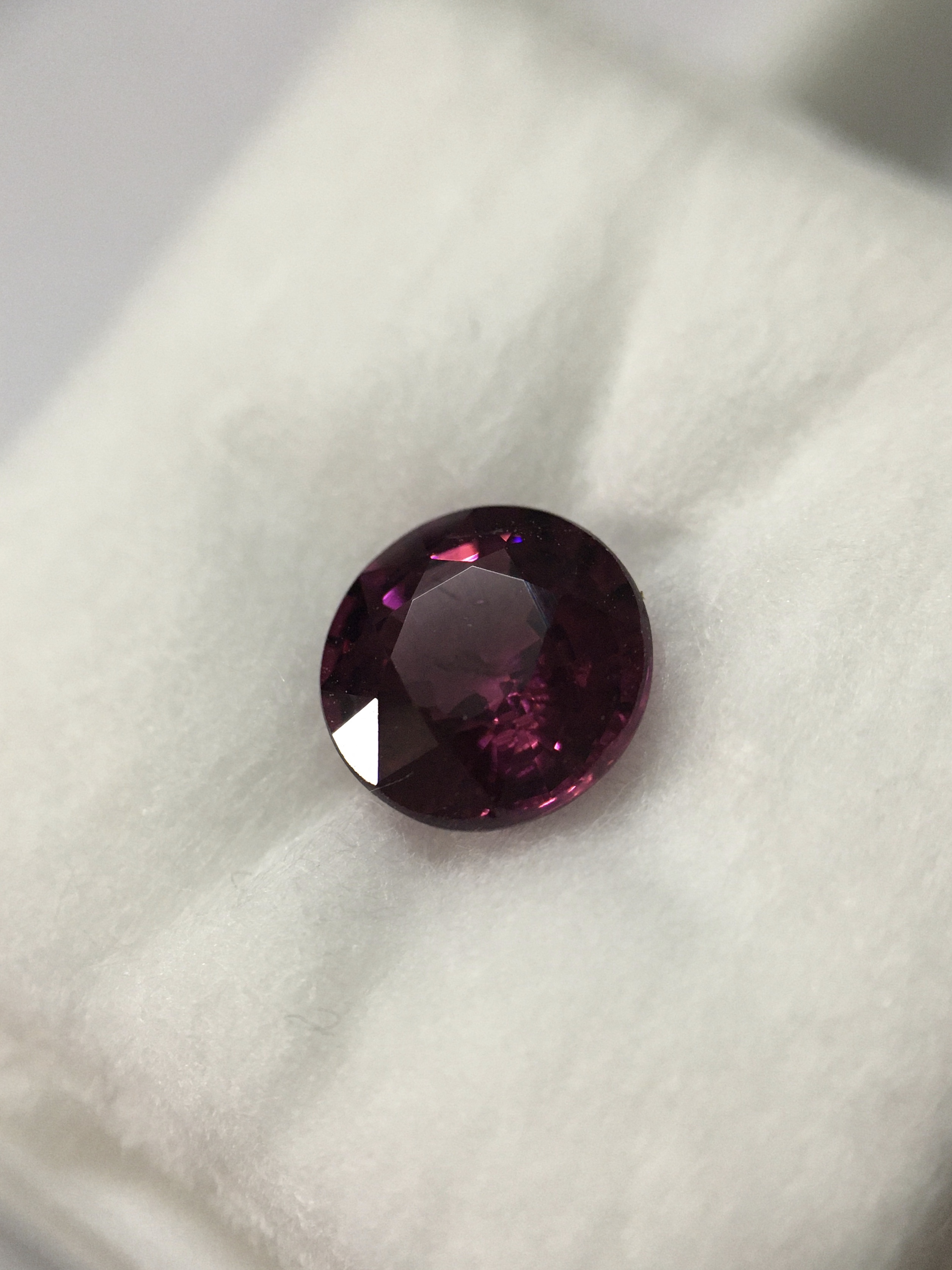 RHODOLITE โรโดไลท์ แท้ 1.61 กะรัต พลอยดิบสีม่วงจัด สวยลึก มีเสน่ห์มากๆค่ะ