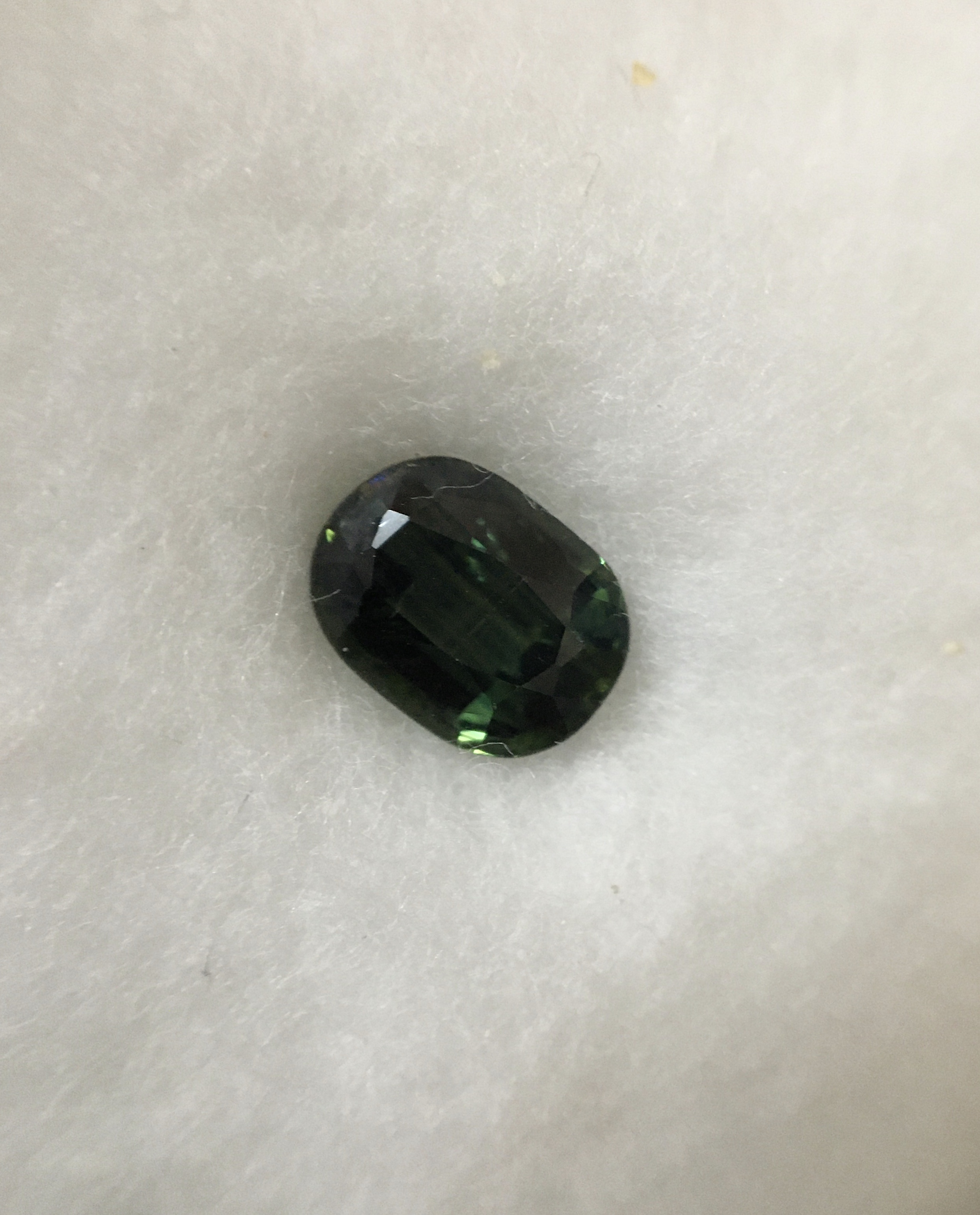 (พิเศษ 1200)พลอยเขียวส่องแท้ 1 กะรัต สีสวย น่ารักมากๆค่ะ เนื้อใส ไฟดี ไม่พอใจยินดีคืนเงิน