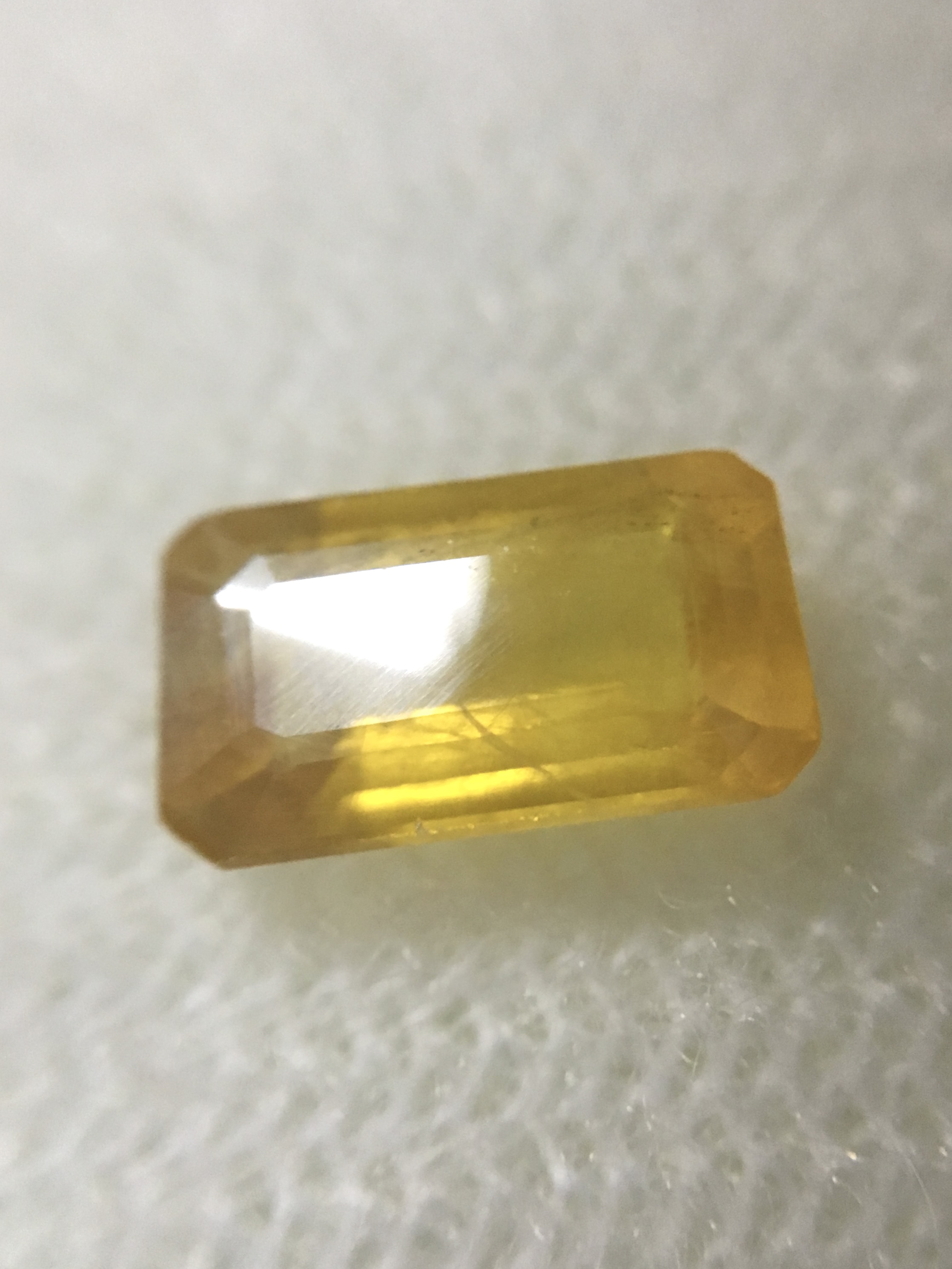 YELLOW SAPPHIRE บุษราคัมแท้ 1.26 กะรัต พลอยไทยน่ารัก เนื้อดี สีสวย น่าสะสม