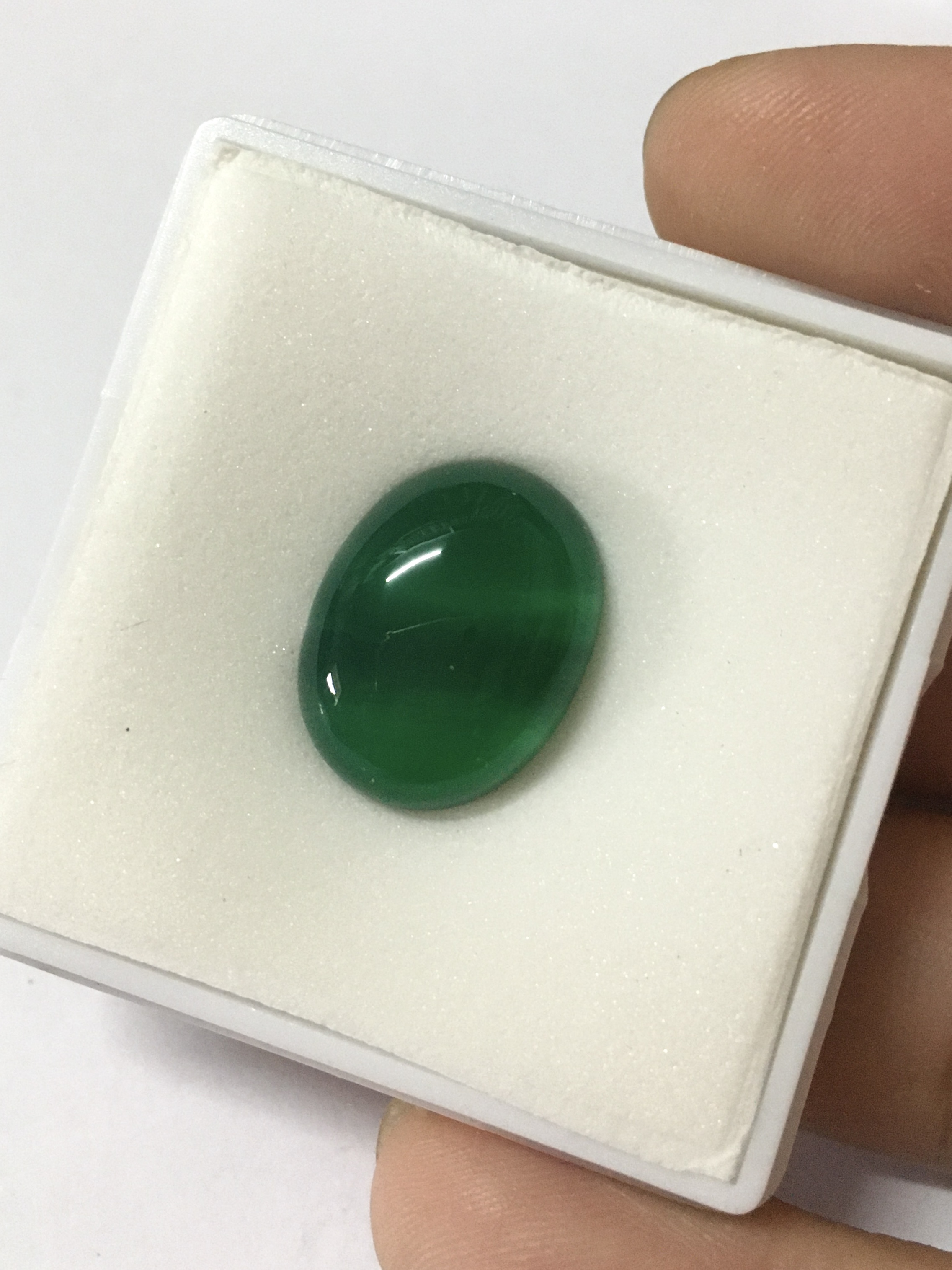 (เริ่มต้น 390 ) GREEN AGATE โมราแท้ ทรงไข่ เม็ดโต สีเขียวเข้มสวย คละสีคละไซส์