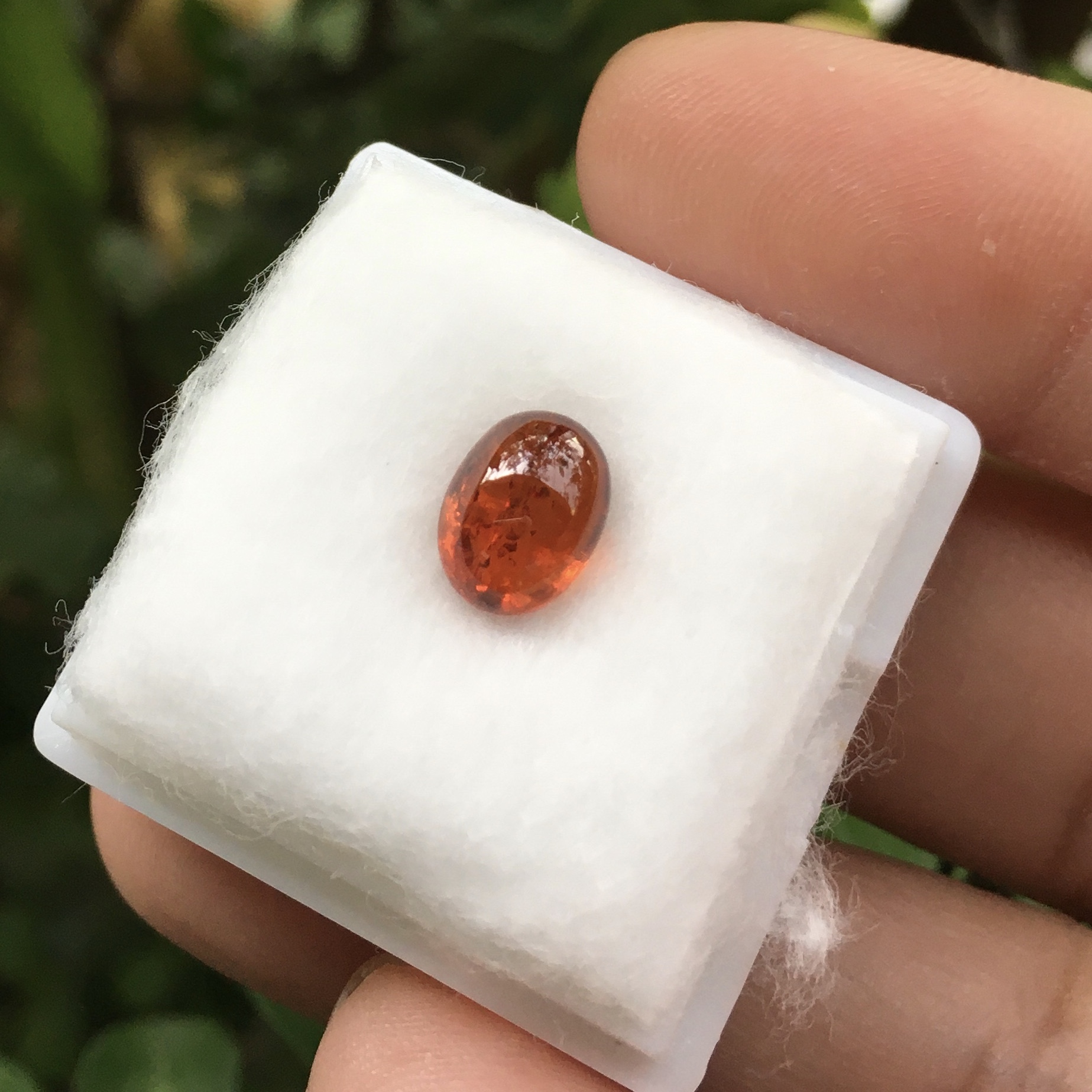 SPESSARTITE สเปซซาไทต์แท้ 2.39 กะรัต พลอยดิบ ธรรมชาติ ไฟดีสีส้มสวย