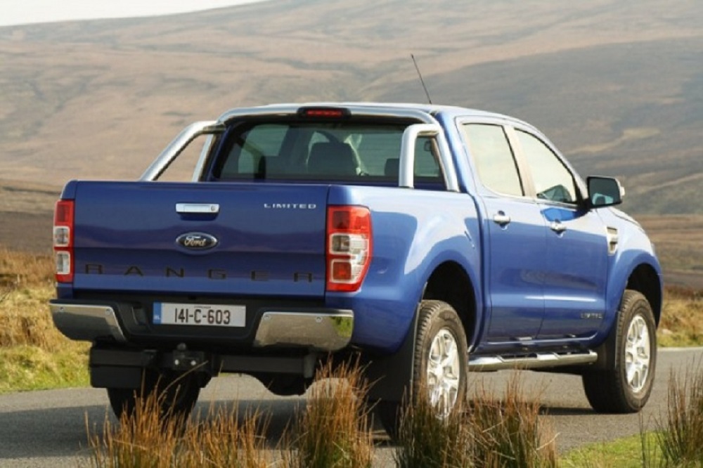 ฝาครอบรูตรงพื้นรถ FORD RANGER ปี 2012-2018 (1 ชิ้น) แท้ / รูปจริง