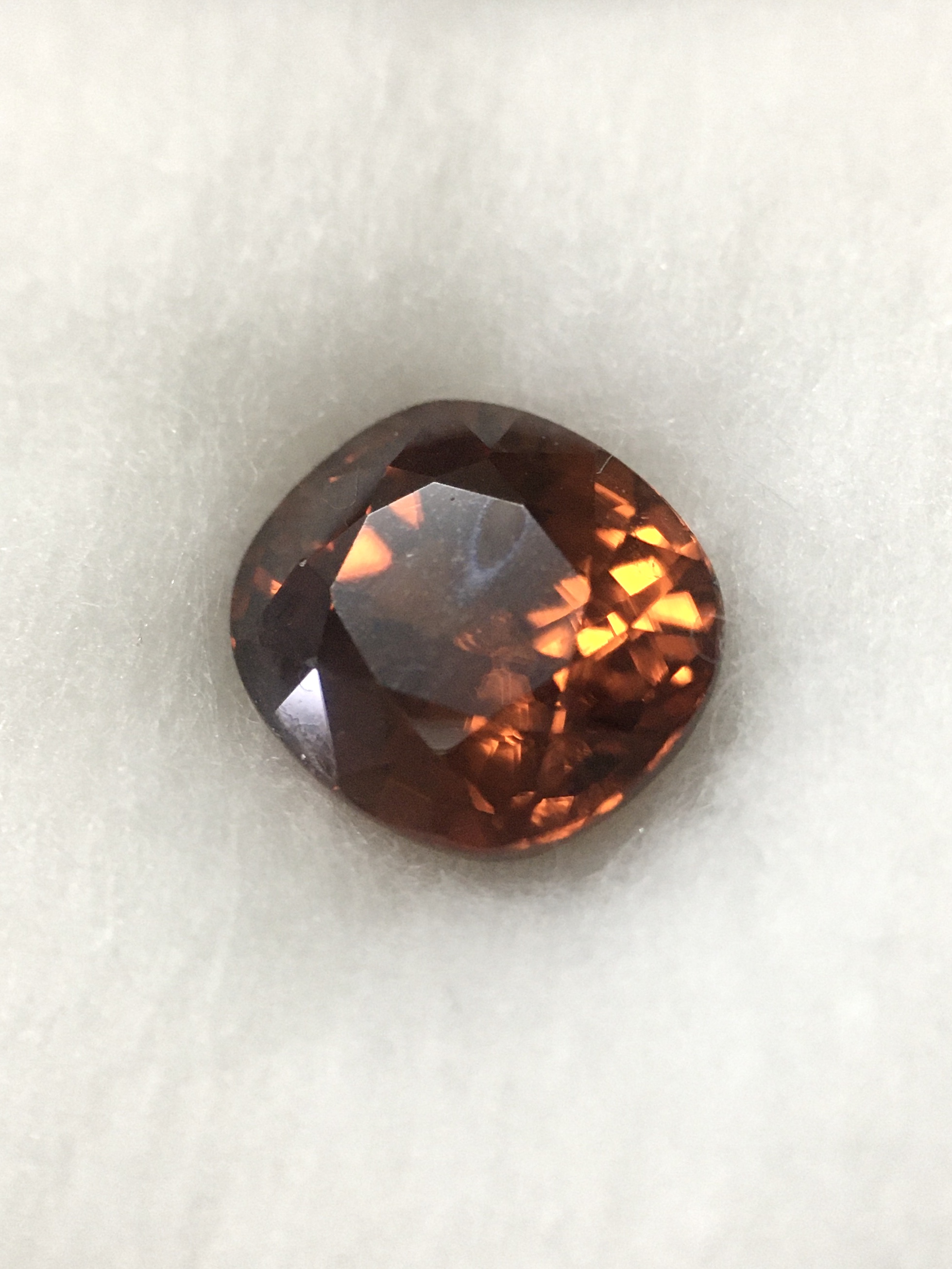 ZIRCON เพทาย แท้ 2.85 กะรัต พลอยดิบธรรมชาติ สีสดจัด เนื้อใส ไฟดี สวย น่าสะสม