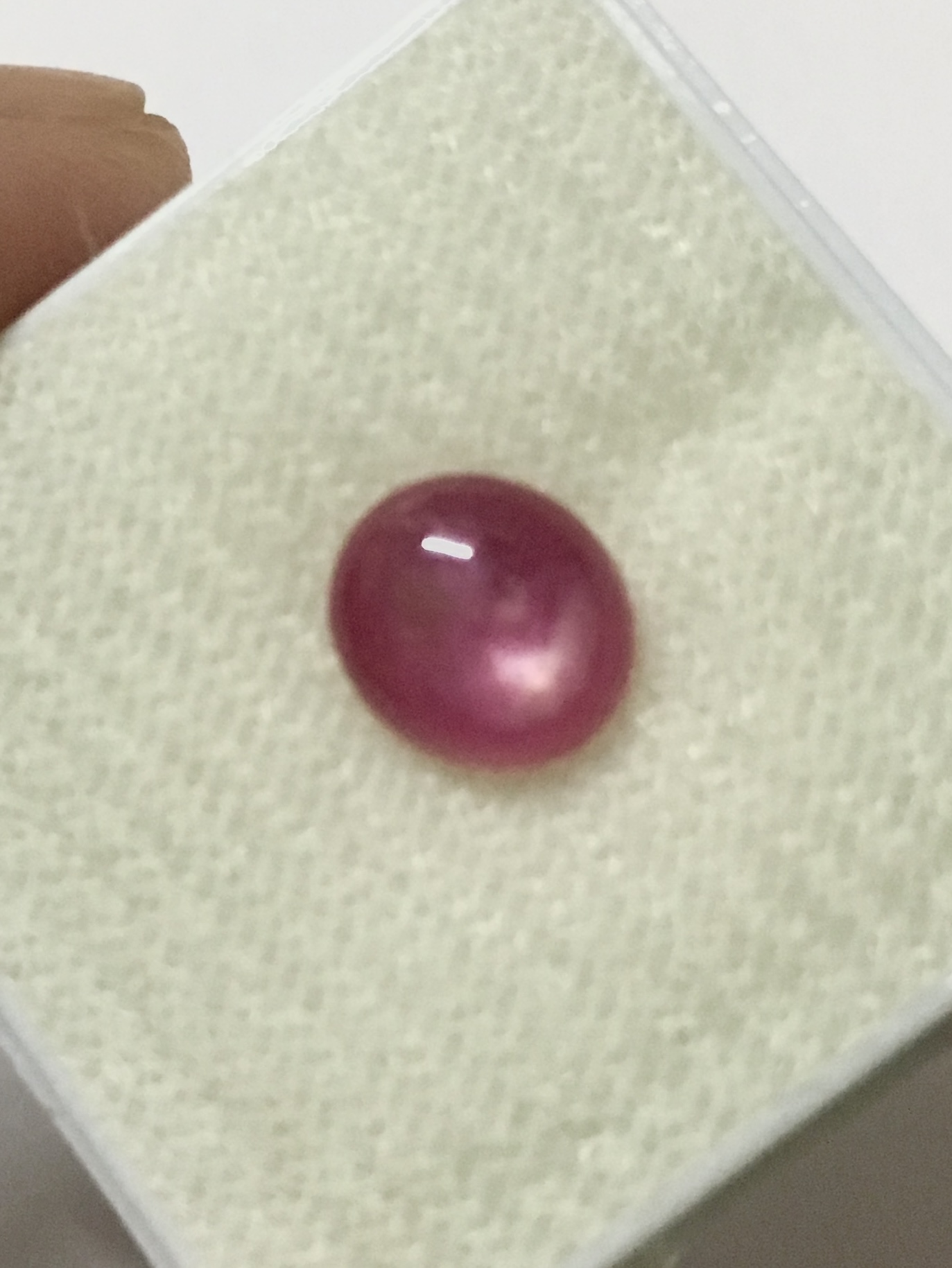 RUBY ทับทิมแท้ 2.17 กะรัต พลอยสีสวย ชมพูหวานม๊าก ทรงสวยขนาดกำลังดี มีปุยด้วย น่ารักมากๆค่ะ