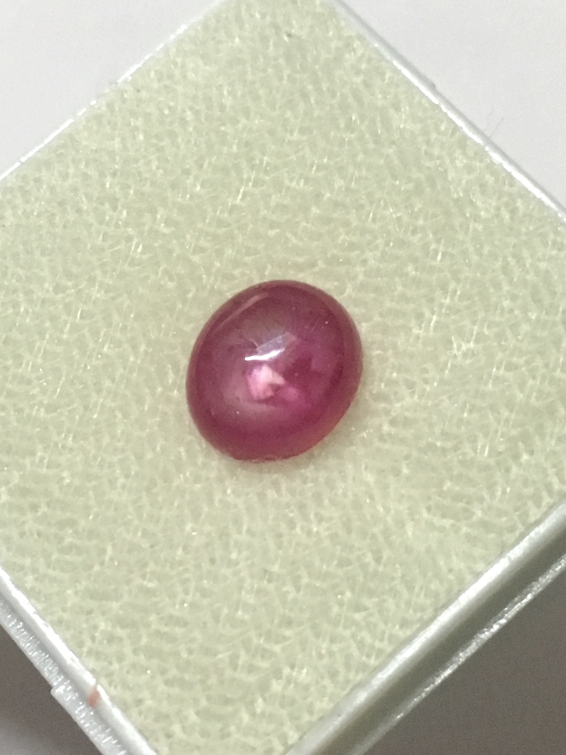 RUBY ทับทิมแท้ 2.17 กะรัต พลอยสีสวย ชมพูหวานม๊าก ทรงสวยขนาดกำลังดี มีปุยด้วย น่ารักมากๆค่ะ