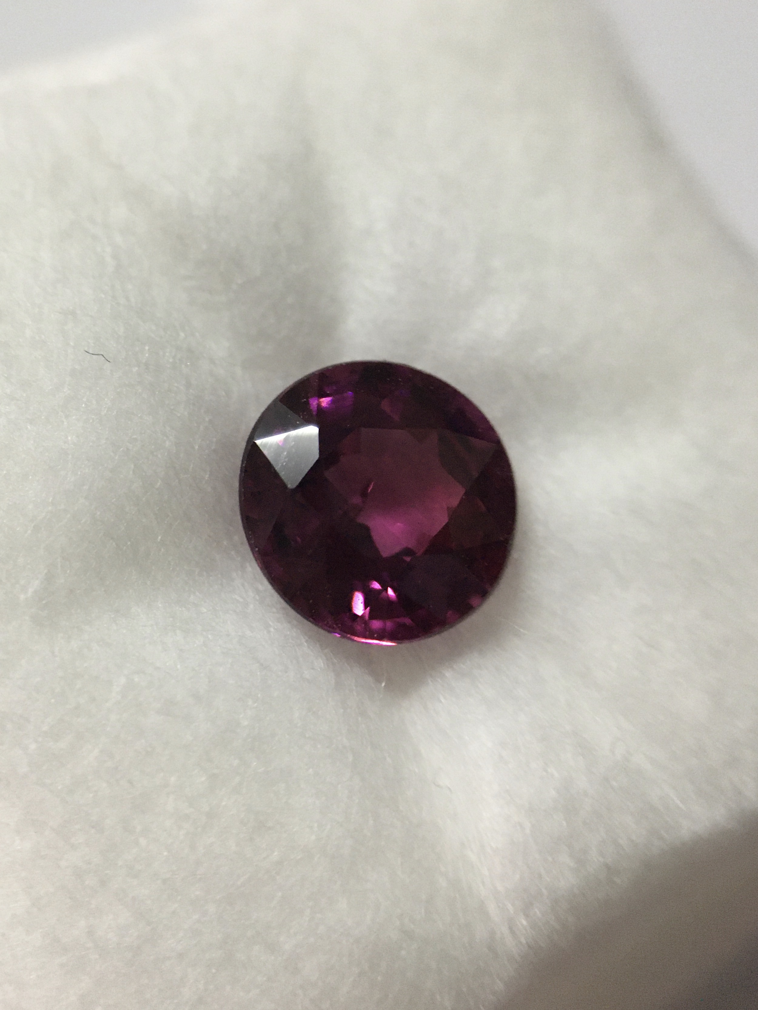 RHODOLITE โรโดไลท์ แท้ 1.61 กะรัต พลอยดิบสีม่วงจัด สวยลึก มีเสน่ห์มากๆค่ะ