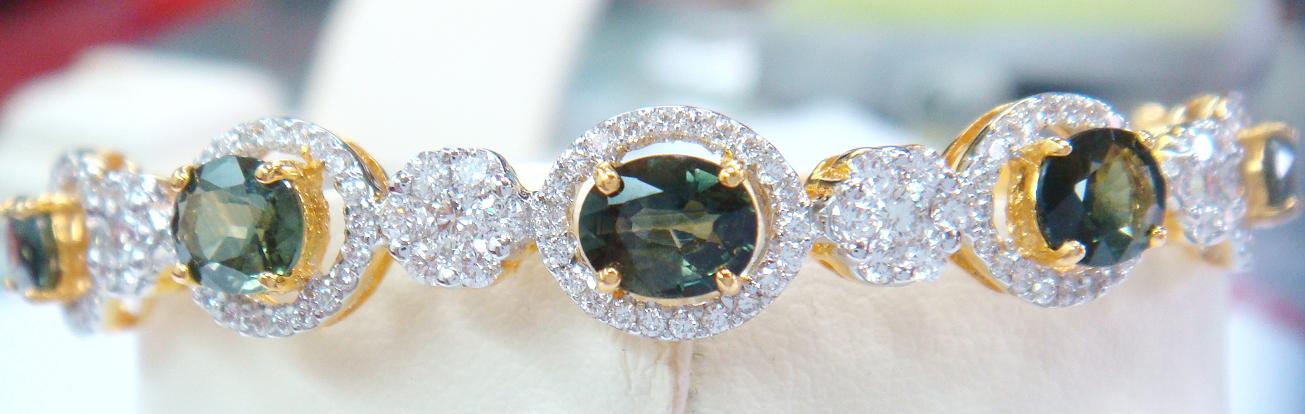 pd031(เพชรพลอยแท้ราคาเบาๆ)กำไลเขียวส่องเพชรแท้ 1.10 กะรัต 49000!!!