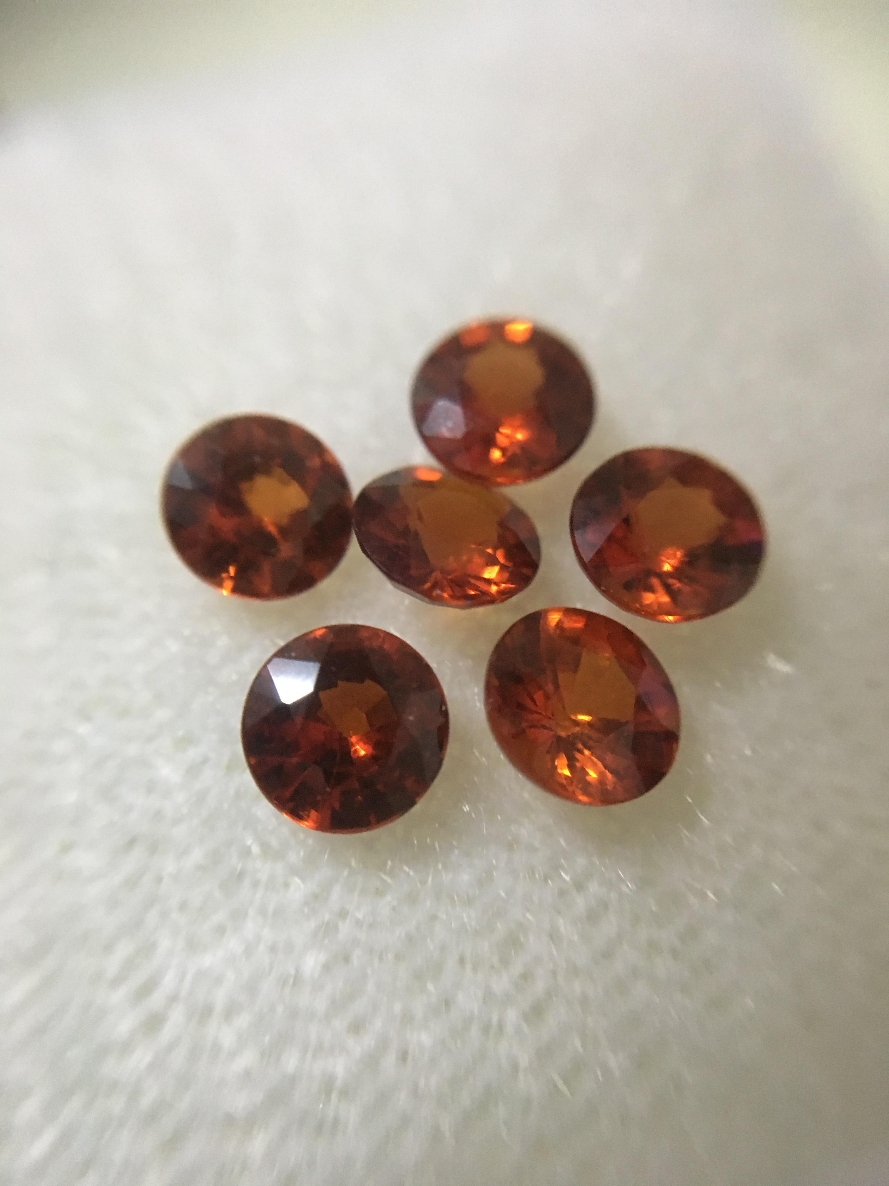 SPESSATITE สเปซซาไทต์แท้ 6 เม็ด 2.9 กะรัต พลอยดิบเนื้อดี สีสวย ไฟดีมากค่ะ