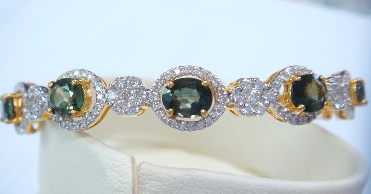 pd031(เพชรพลอยแท้ราคาเบาๆ)กำไลเขียวส่องเพชรแท้ 1.10 กะรัต 49000!!!