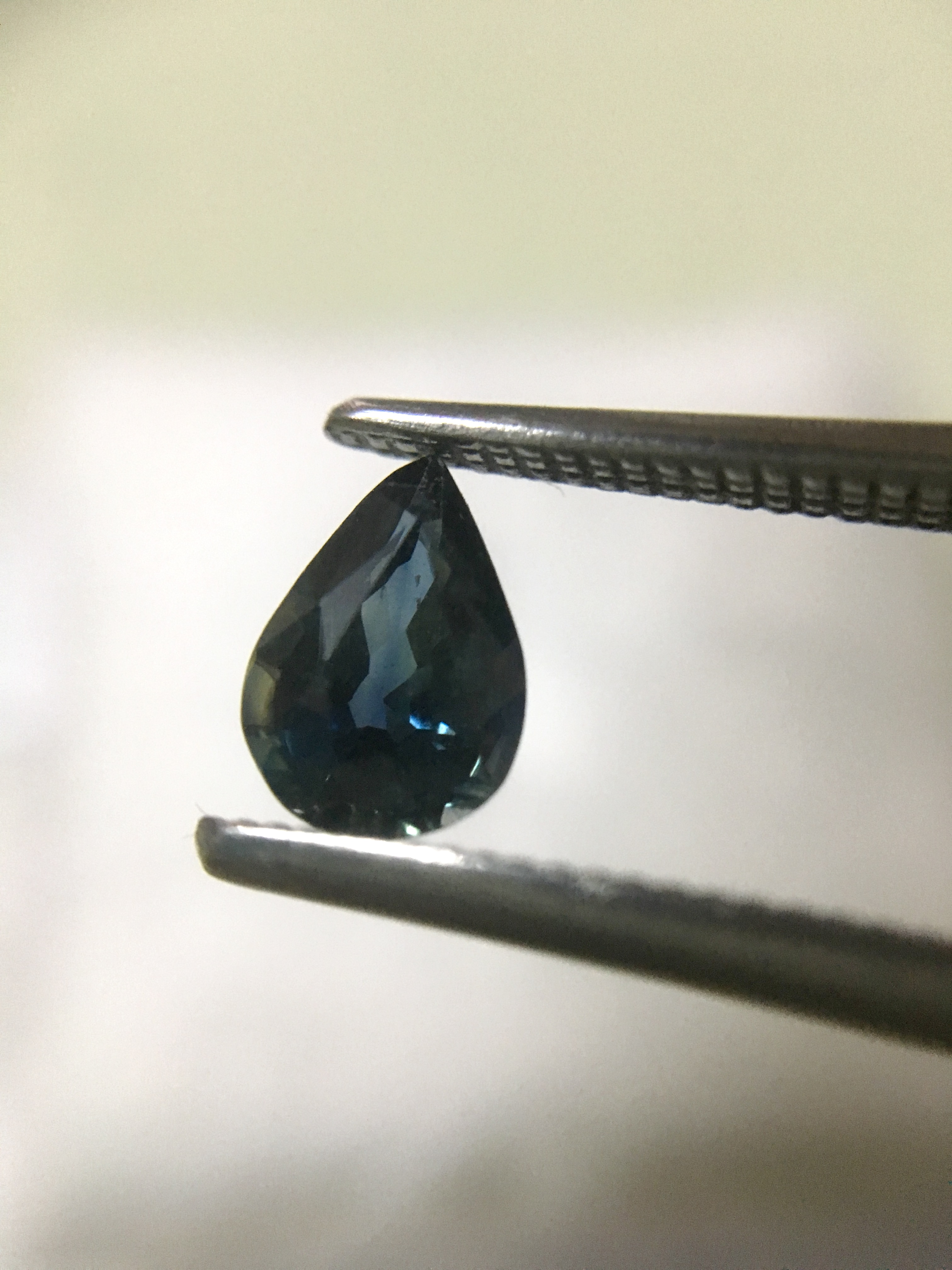 (มาใหม่ค่ะ)ไพลินแท้ 0.48กะรัต สีน้ำเงินติดเขียวสวย เม็ดจิ๋วๆ สีสวยไฟดี ไม่พอใจยินดีคืนเงิน