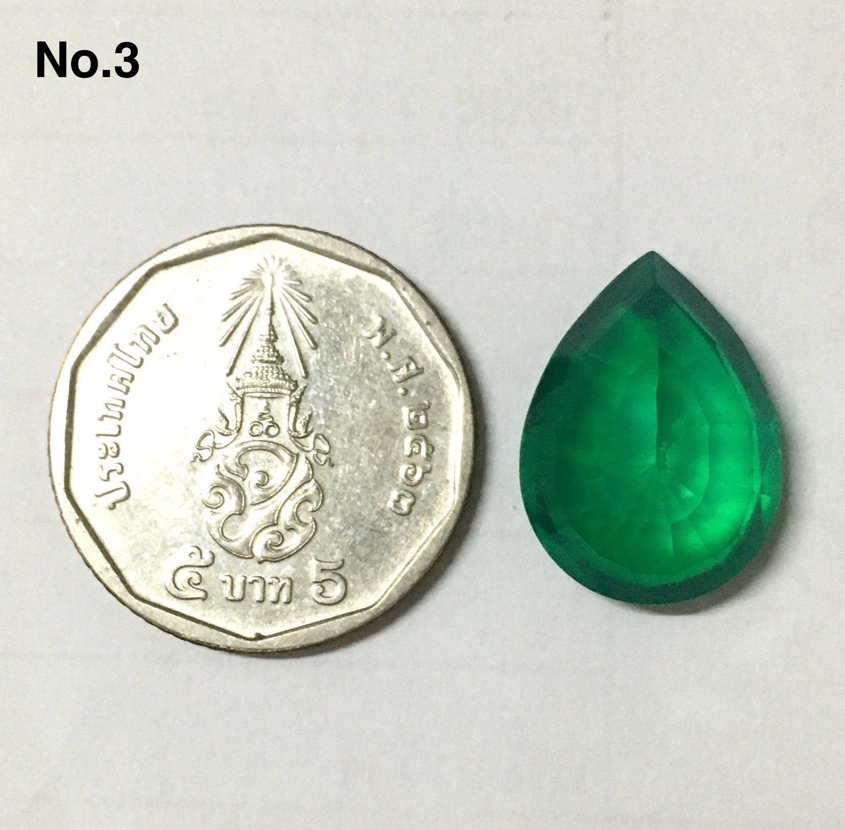 (เริ่มต้น1390 ) มรกต โคลนนิ่ง 2.9 กะรัต เจียรเหลี่ยมมรกต สวยเหมือนของแท้ แม้กระทั่งตำหนิจ้า