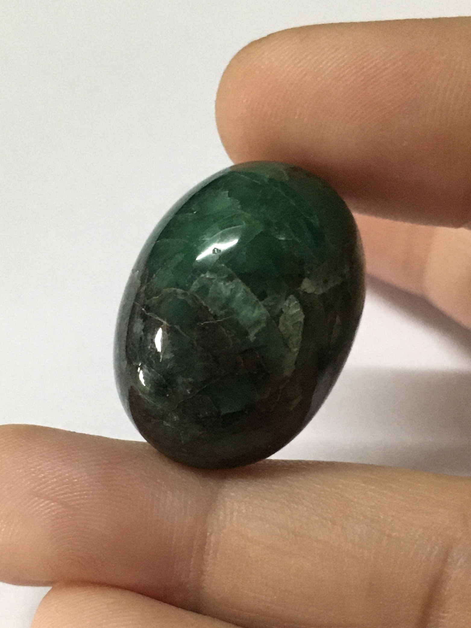 (Big size) EMERALD มรกต แท้ 43 กะรัต พลอยดิบธรรมชาติ เม็ดโต สีสวย