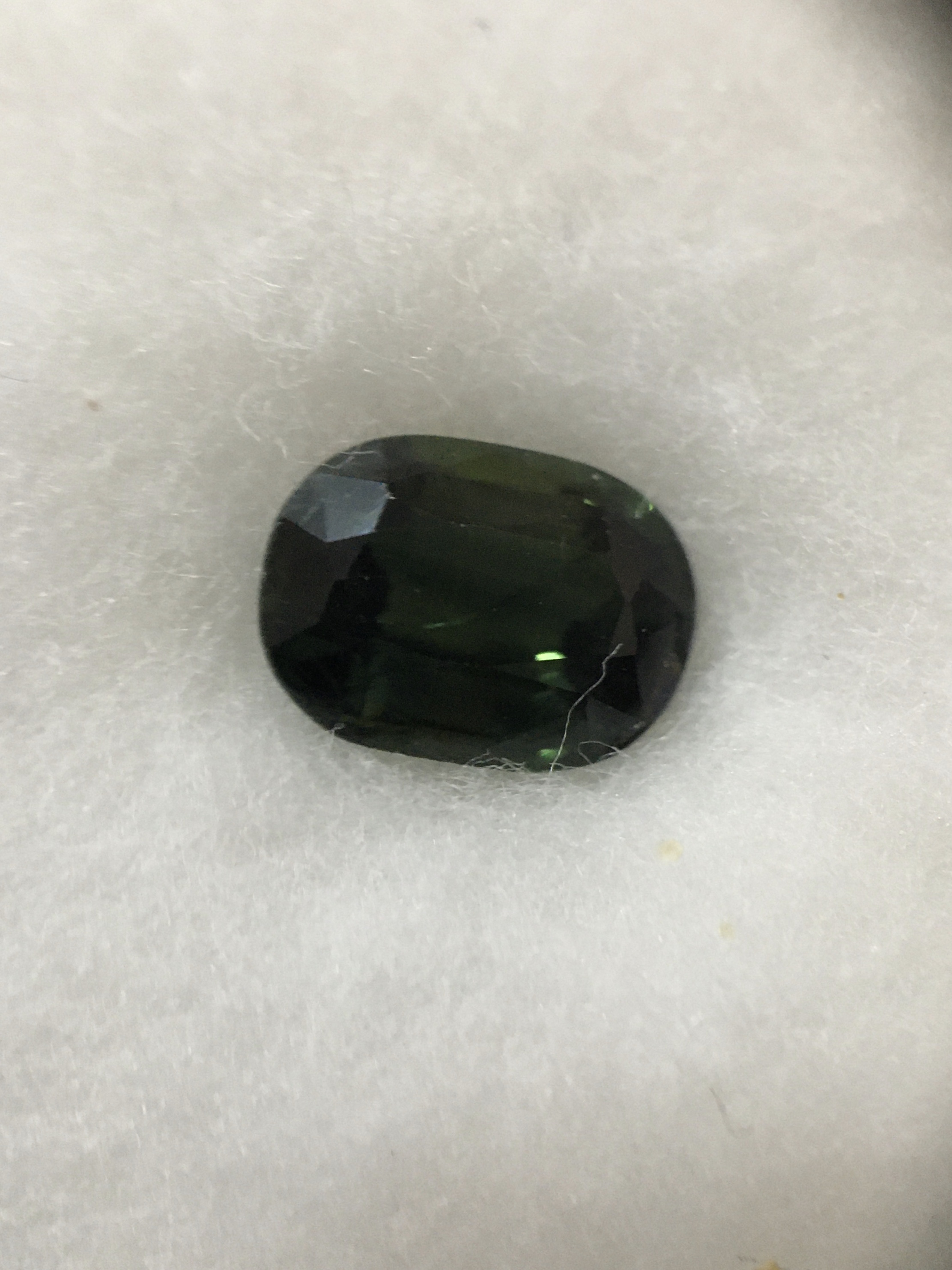 (พิเศษ 1200)พลอยเขียวส่องแท้ 1 กะรัต สีสวย น่ารักมากๆค่ะ เนื้อใส ไฟดี ไม่พอใจยินดีคืนเงิน