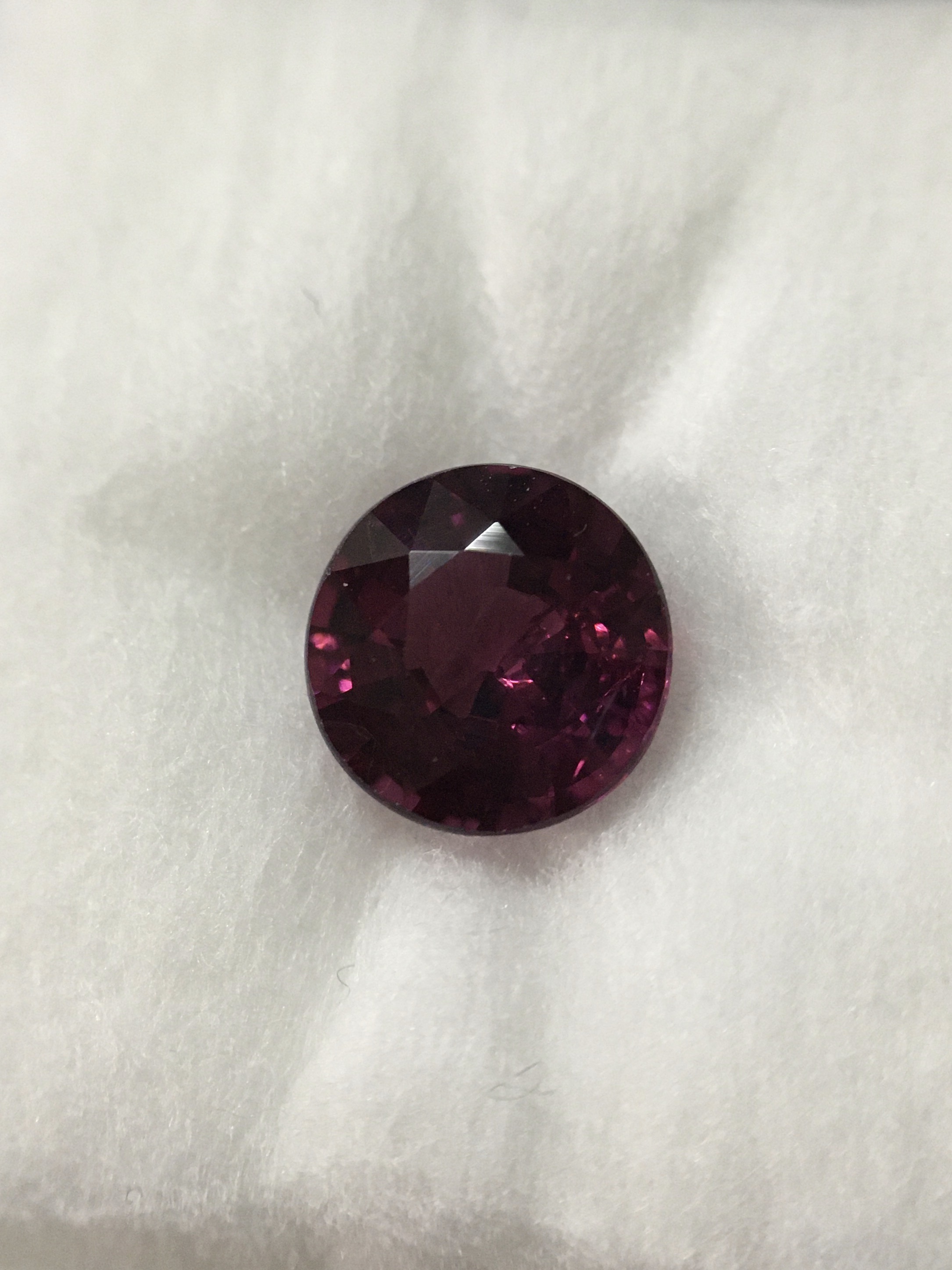 RHODOLITE โรโดไลท์ แท้ 1.61 กะรัต พลอยดิบสีม่วงจัด สวยลึก มีเสน่ห์มากๆค่ะ