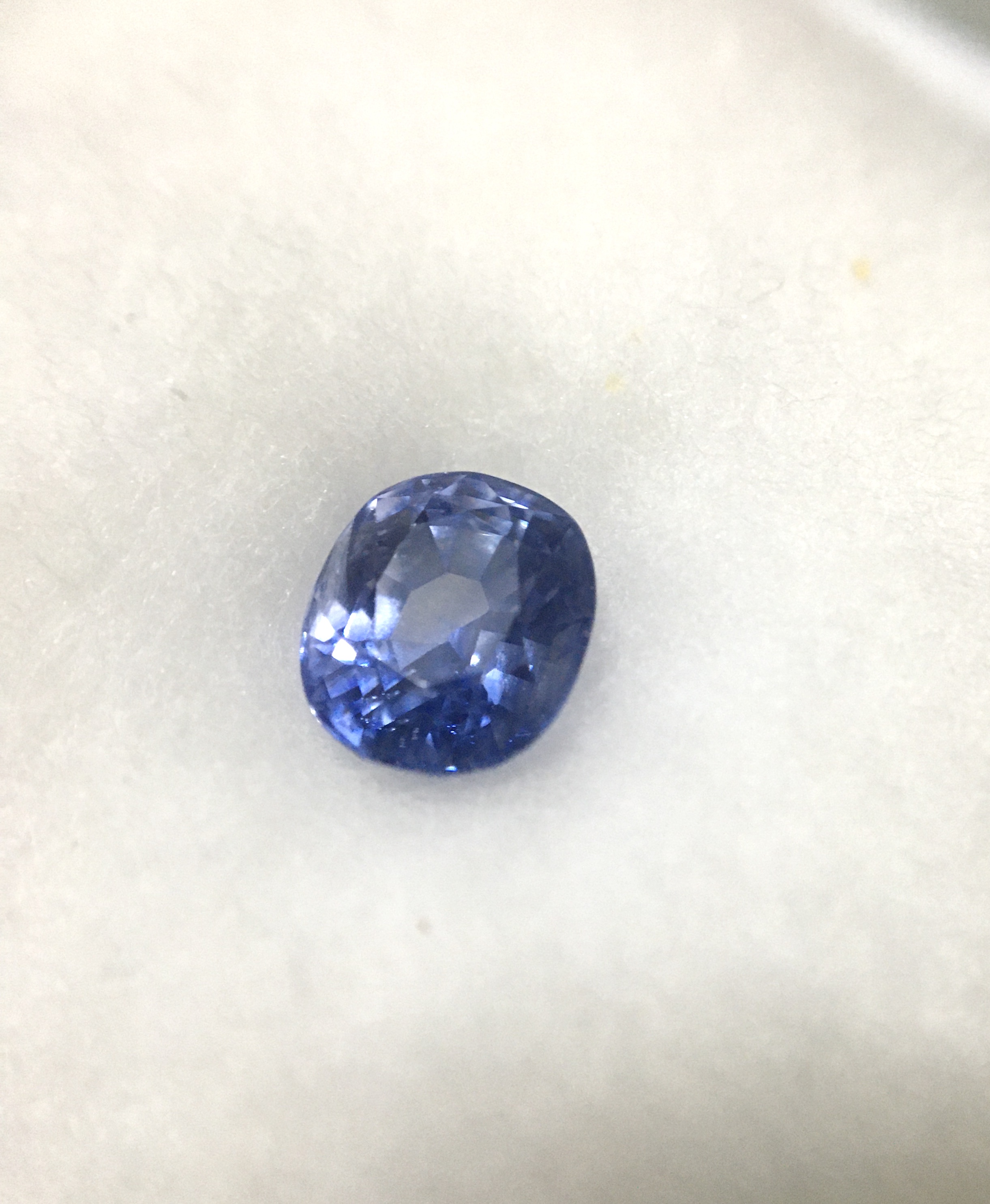 (พิเศษ 3900)ไพลินแท้ 1.3 กะรัต สีสวย น่ารักมากๆค่ะ เนื้อใส ไฟดี ไม่พอใจยินดีคืนเงิน