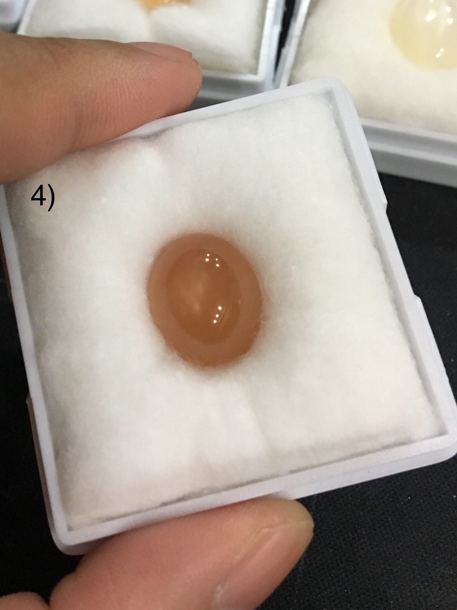 (390 บาททุกกล่อง)มูนสโตนแท้คละสี มีเสน่ห์ ทุกเม็ด ไม่พอใจยินดีคืนเงินจ้า