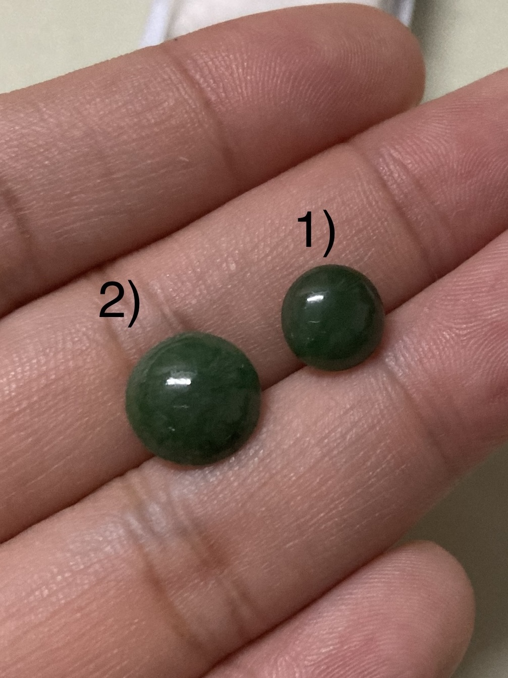 หยกแท้ หยกพม่าธรรมชาติ ทรงกลม 2.17 กะรัต และ 3.33 กะรัต เนื้อดีสีสวยจ้า