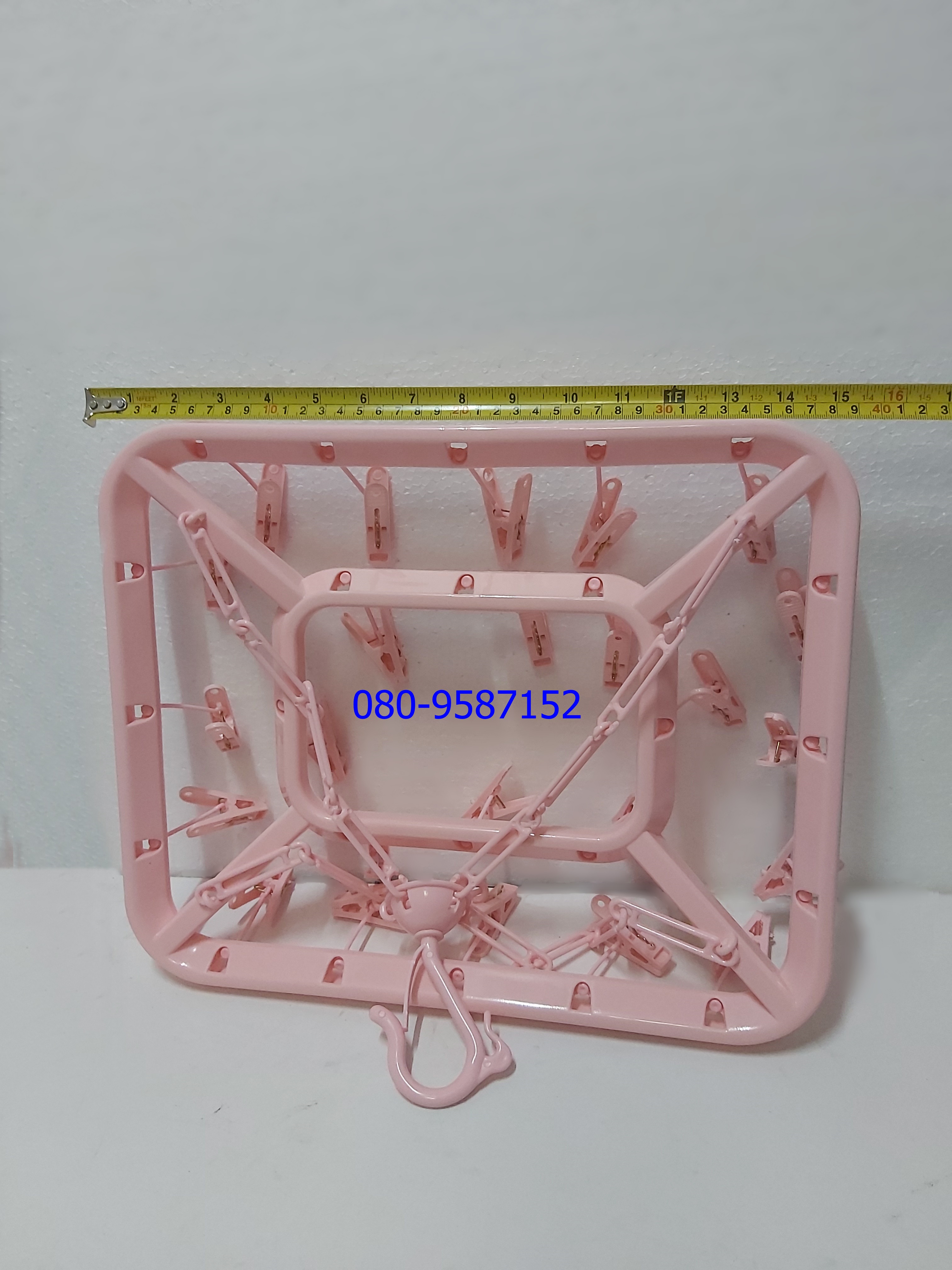 ห่วงตากผ้าพลาสติก-เหลี่ยม ที่หนีบ 24 ตัว เกรด A (คละสี)