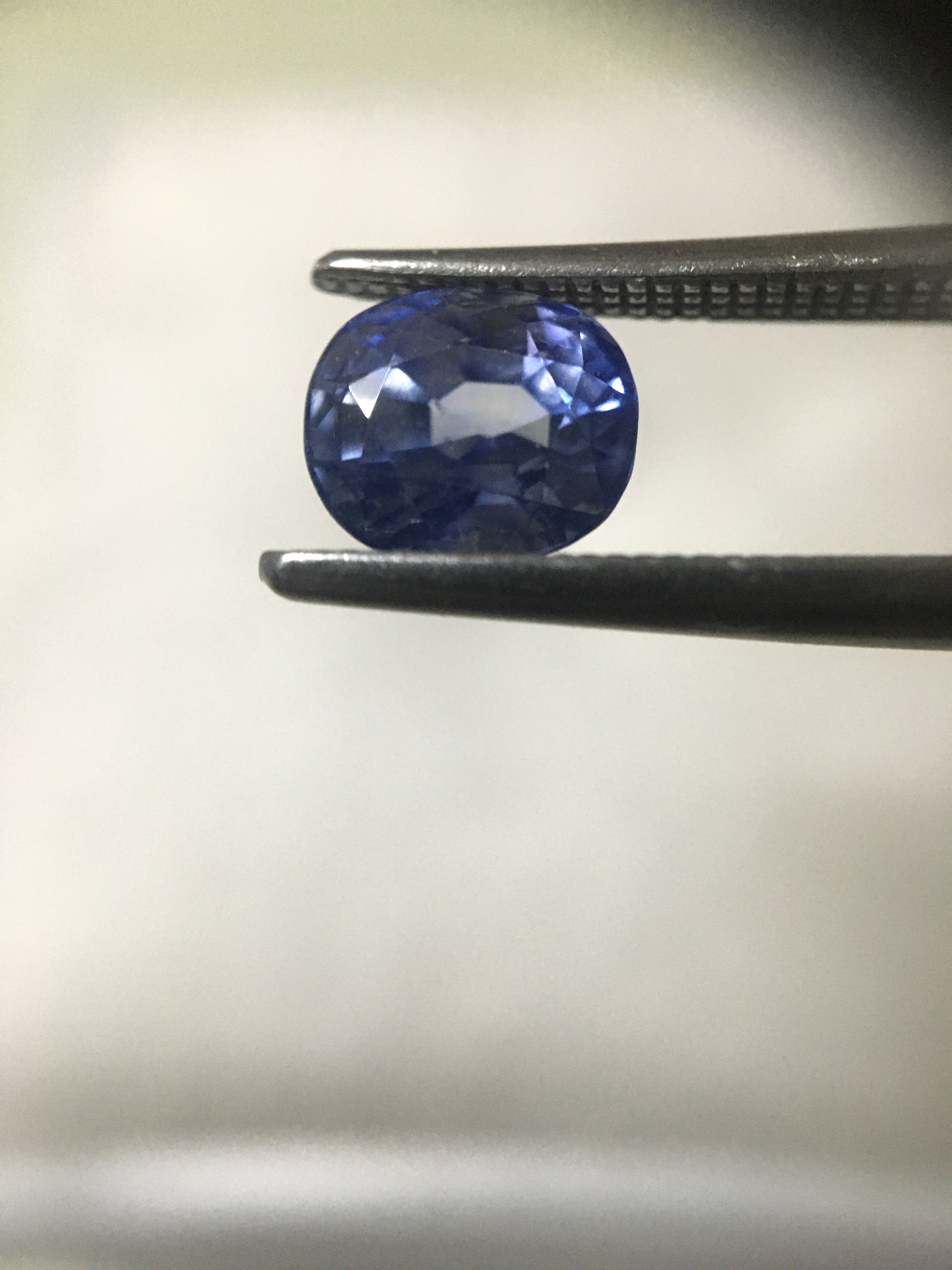 (พิเศษ 3900)ไพลินแท้ 1.3 กะรัต สีสวย น่ารักมากๆค่ะ เนื้อใส ไฟดี ไม่พอใจยินดีคืนเงิน