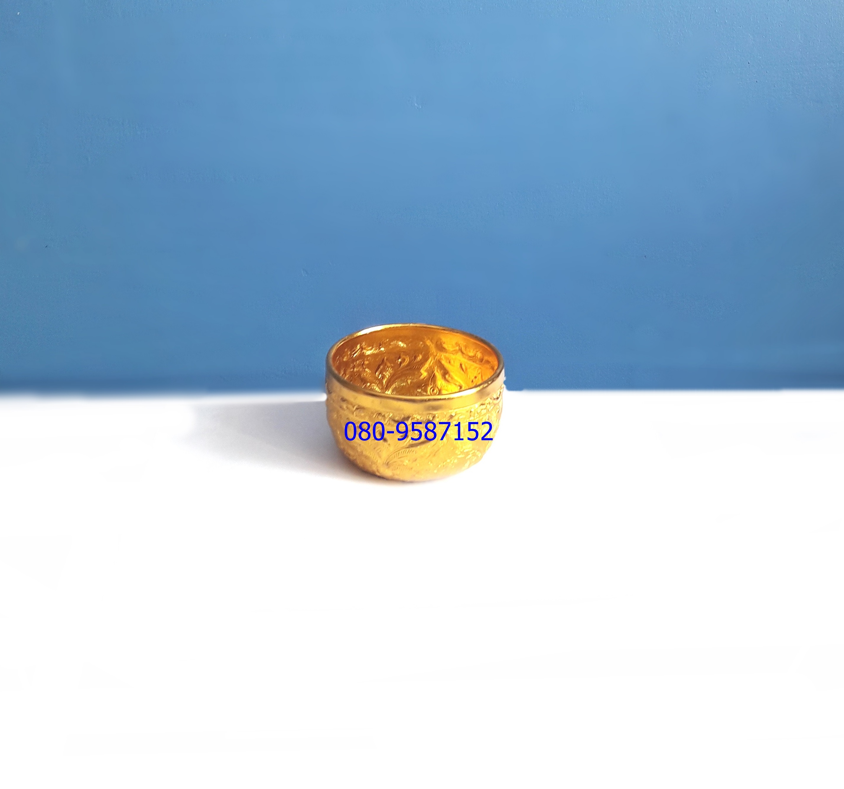 ขันอลูมิเนียมลายไทย-สีทอง ขนาด 5 ซ.ม