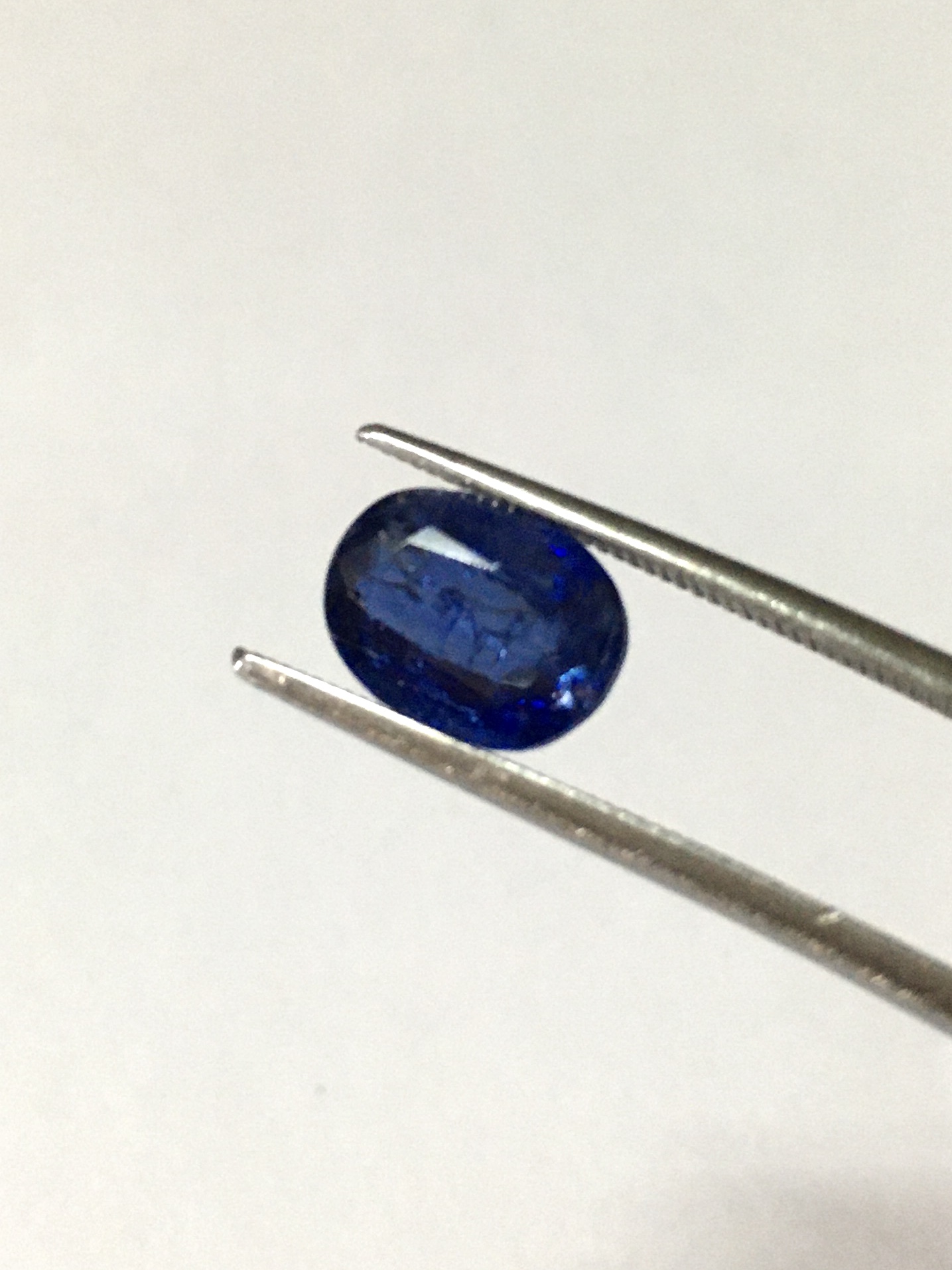 KYANITE ไคยาไนต์ แท้ 1.9 กะรัต พลอยดิบธรรมชาติ สีสดจัด ไฟดี ติดรุ้งเต็มเม็ด สวยมีเสน่ห์ น่าสะสม