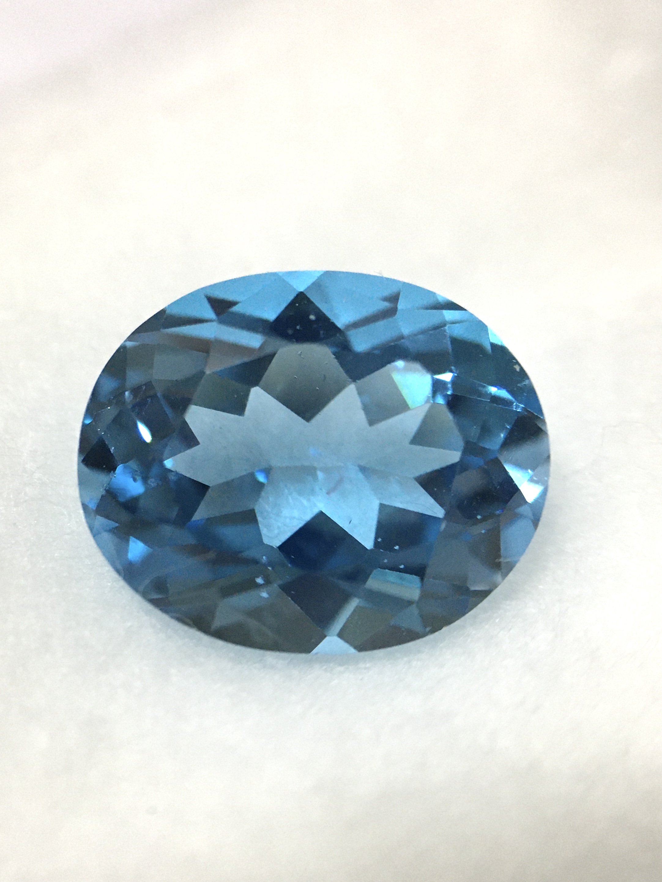 BLUE TOPAZ บลูโทพาซแท้ 4.3 กะรัตสีฟ้าสด เนื้อสวยใส ไฟดีวิบวับสุด